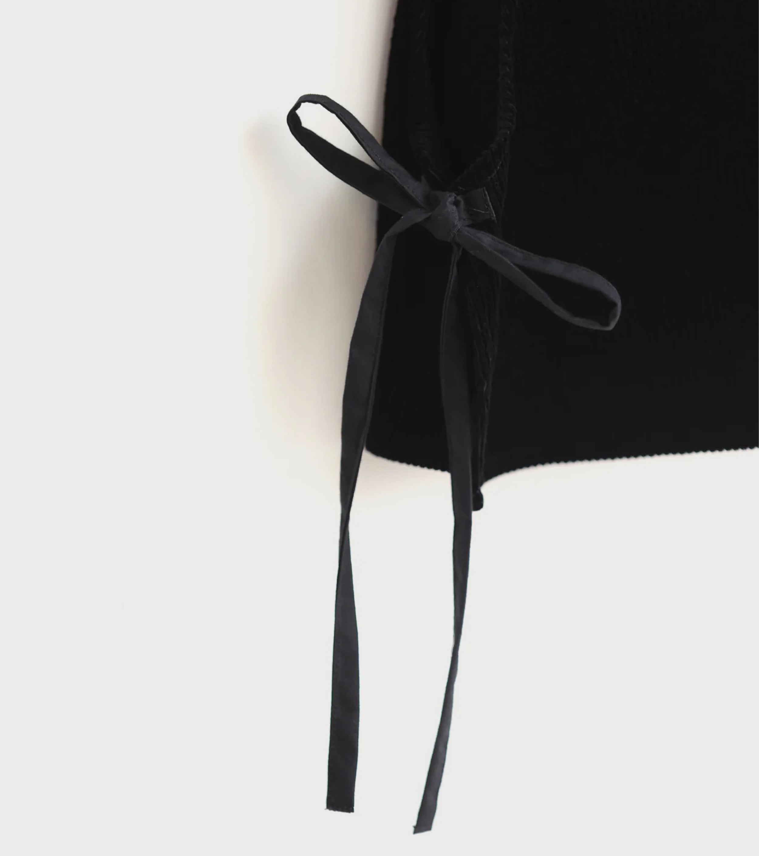 Yarmo Cropped Tabard , Black