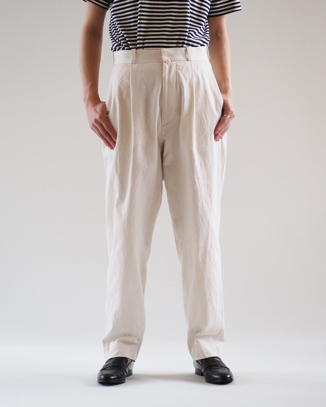 Tucked taper, Light Beige
