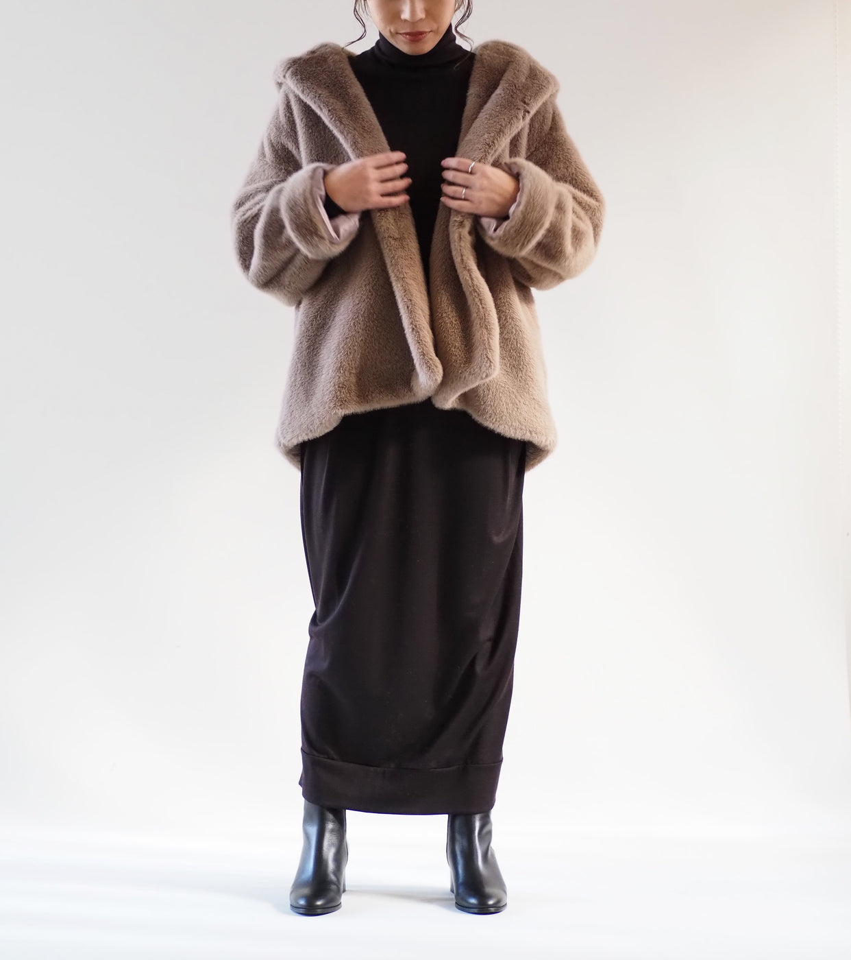 LE GLAZIK Eco Fur Hooded Short Coat,Beige