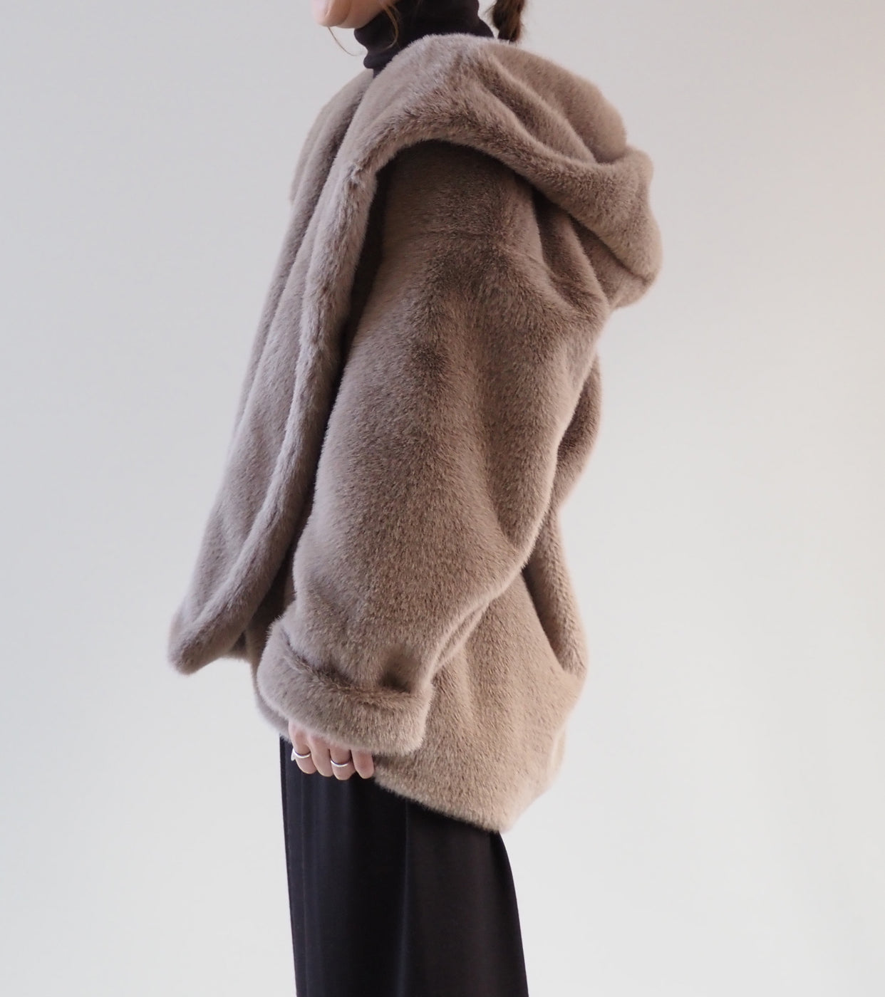 LE GLAZIK Eco Fur Hooded Short Coat,Beige