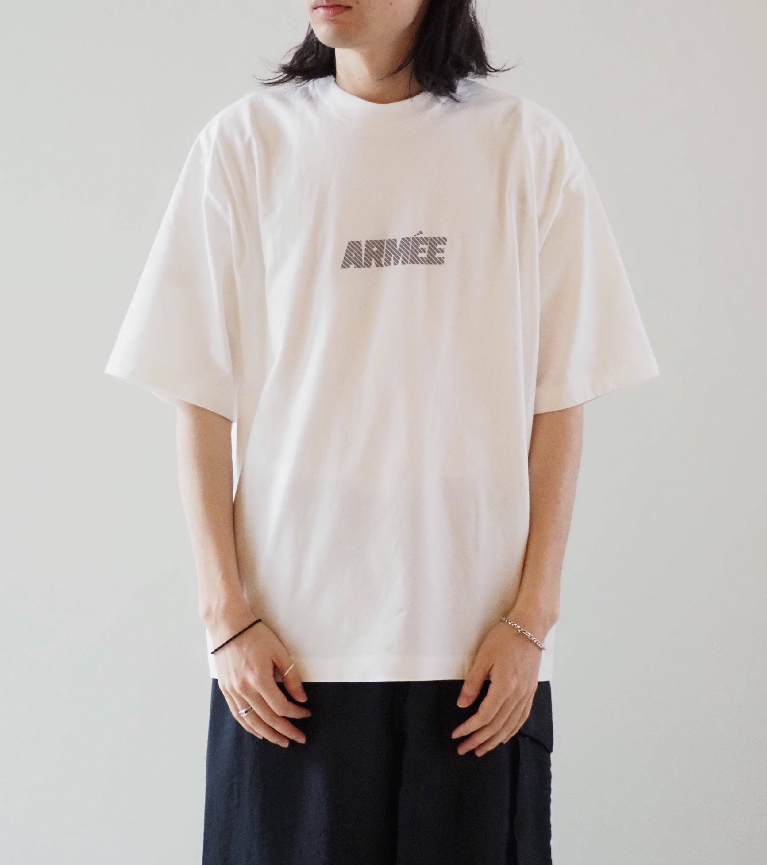 blurhms ROOT STOCK アーミー プリント Tシャツ ワイド, White – Navyblue