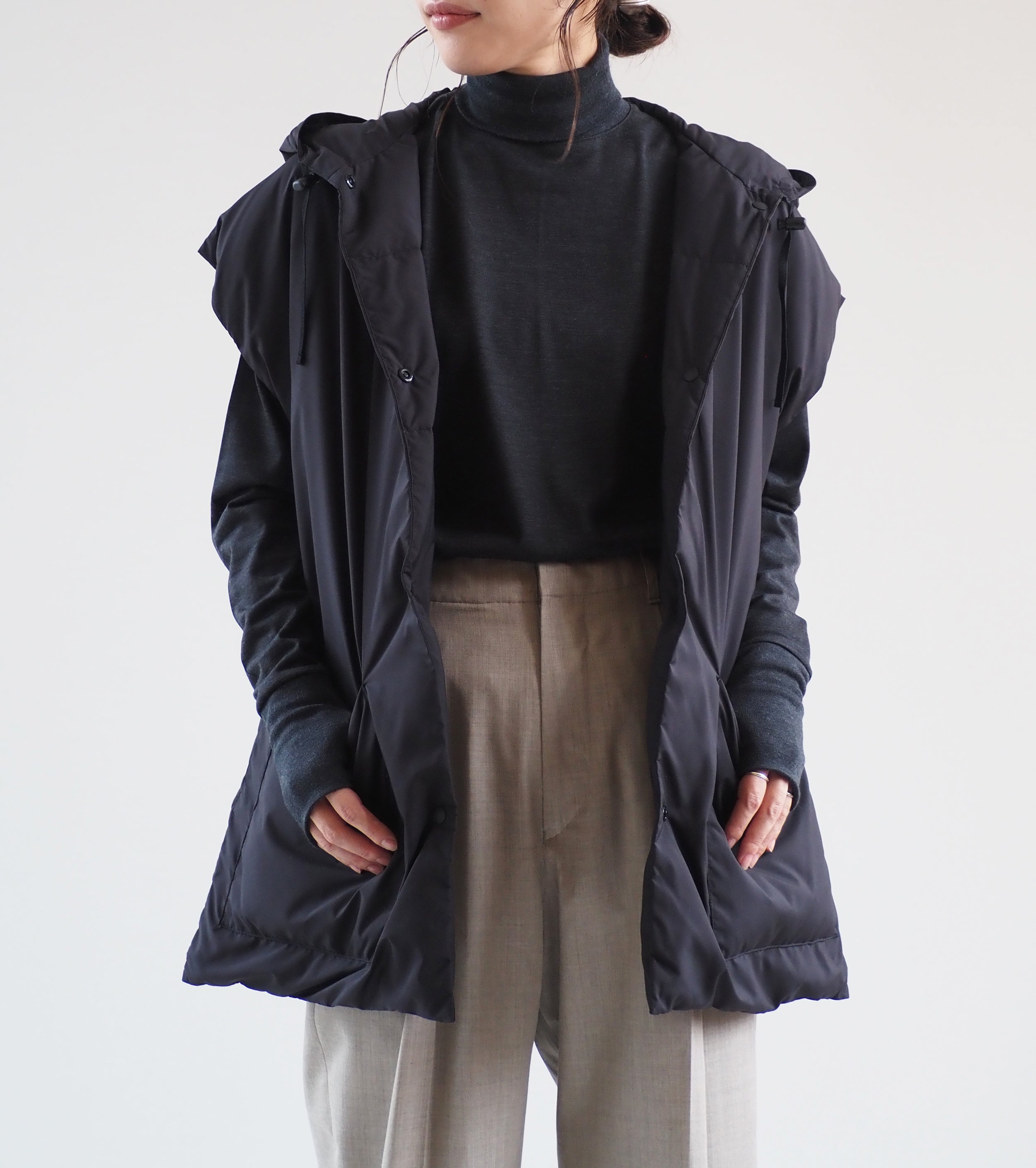 blurhms Down Stole Jacket, Black