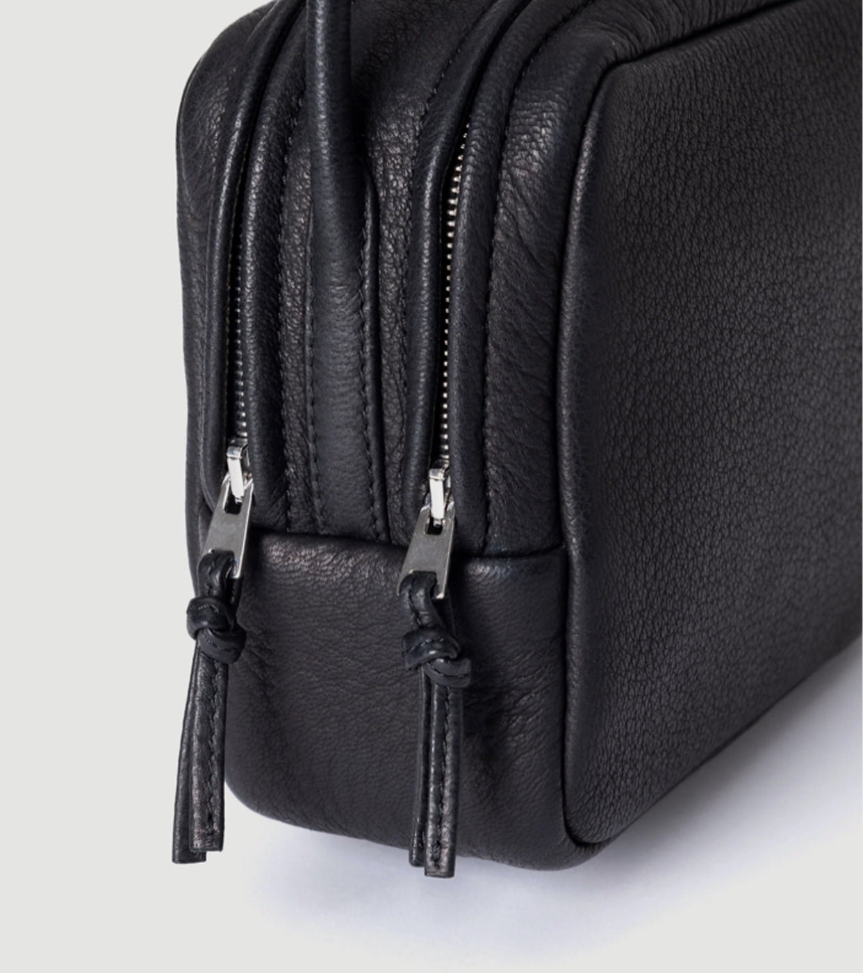 Aeta SQUARE SHOULDER , Black