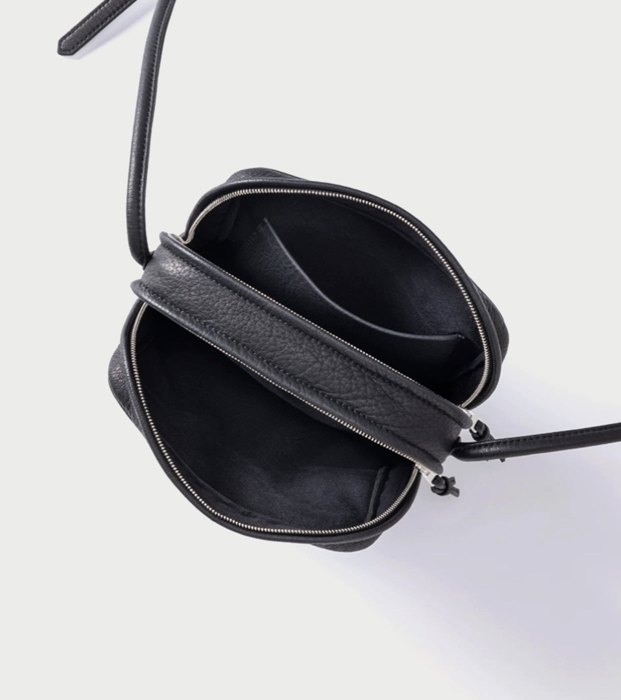 Aeta SQUARE SHOULDER , Black