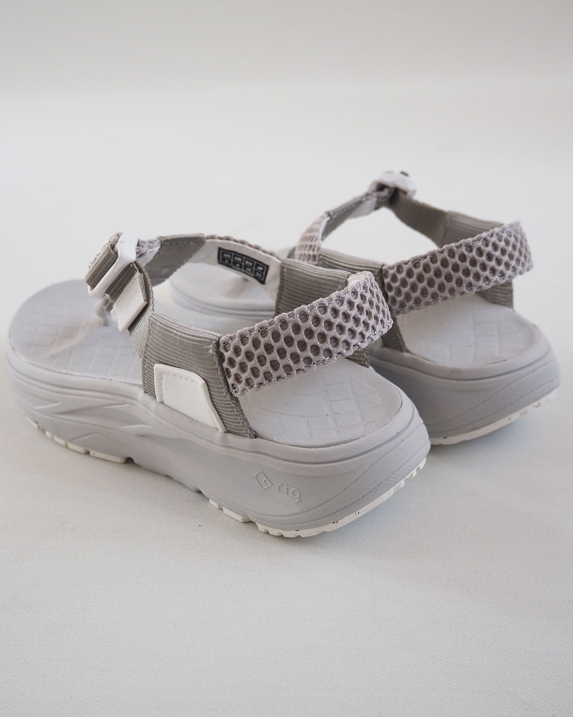 mguu,Grey
