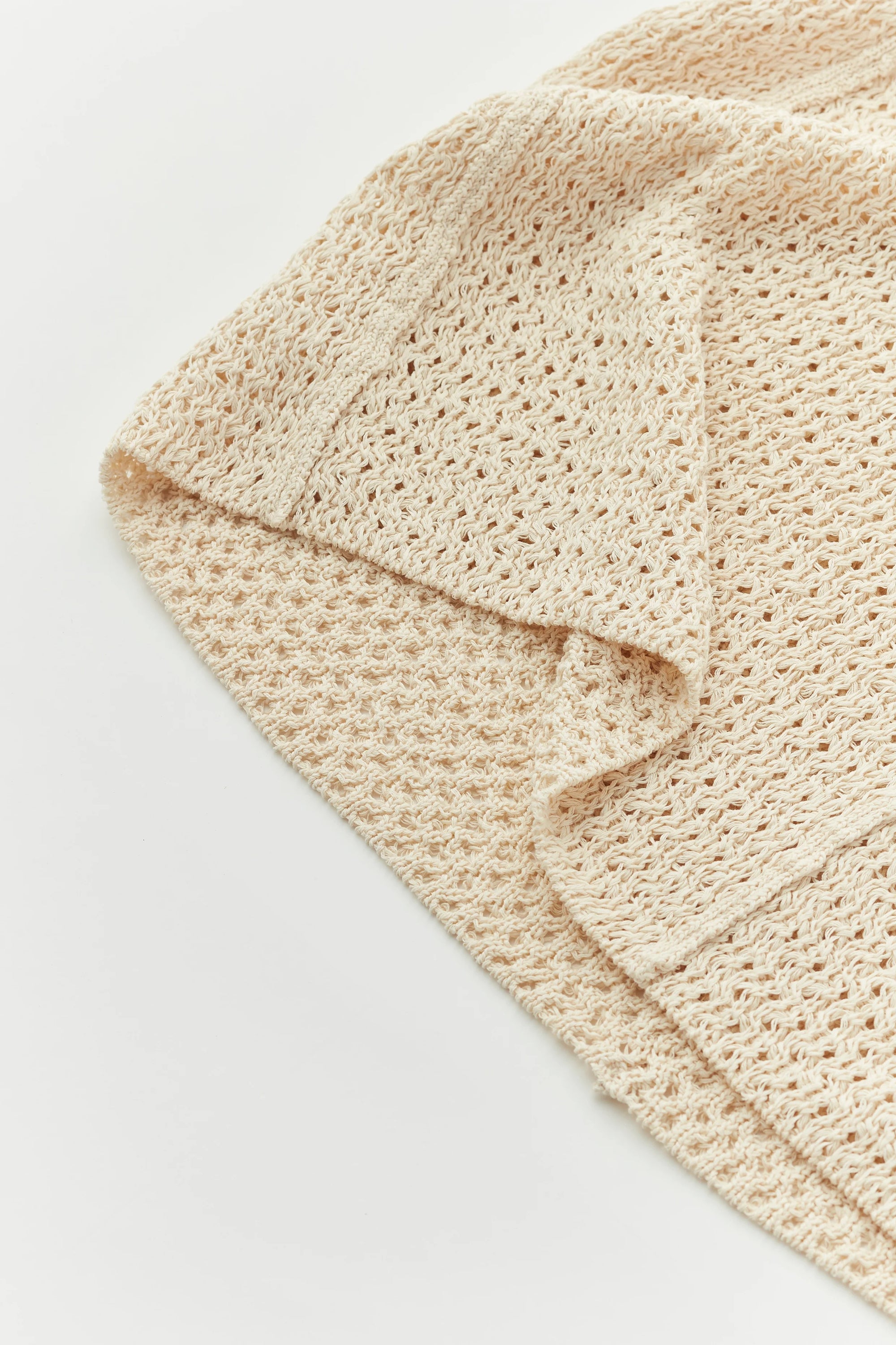 Unfil double honeycomb mesh knit skirt, Ecru