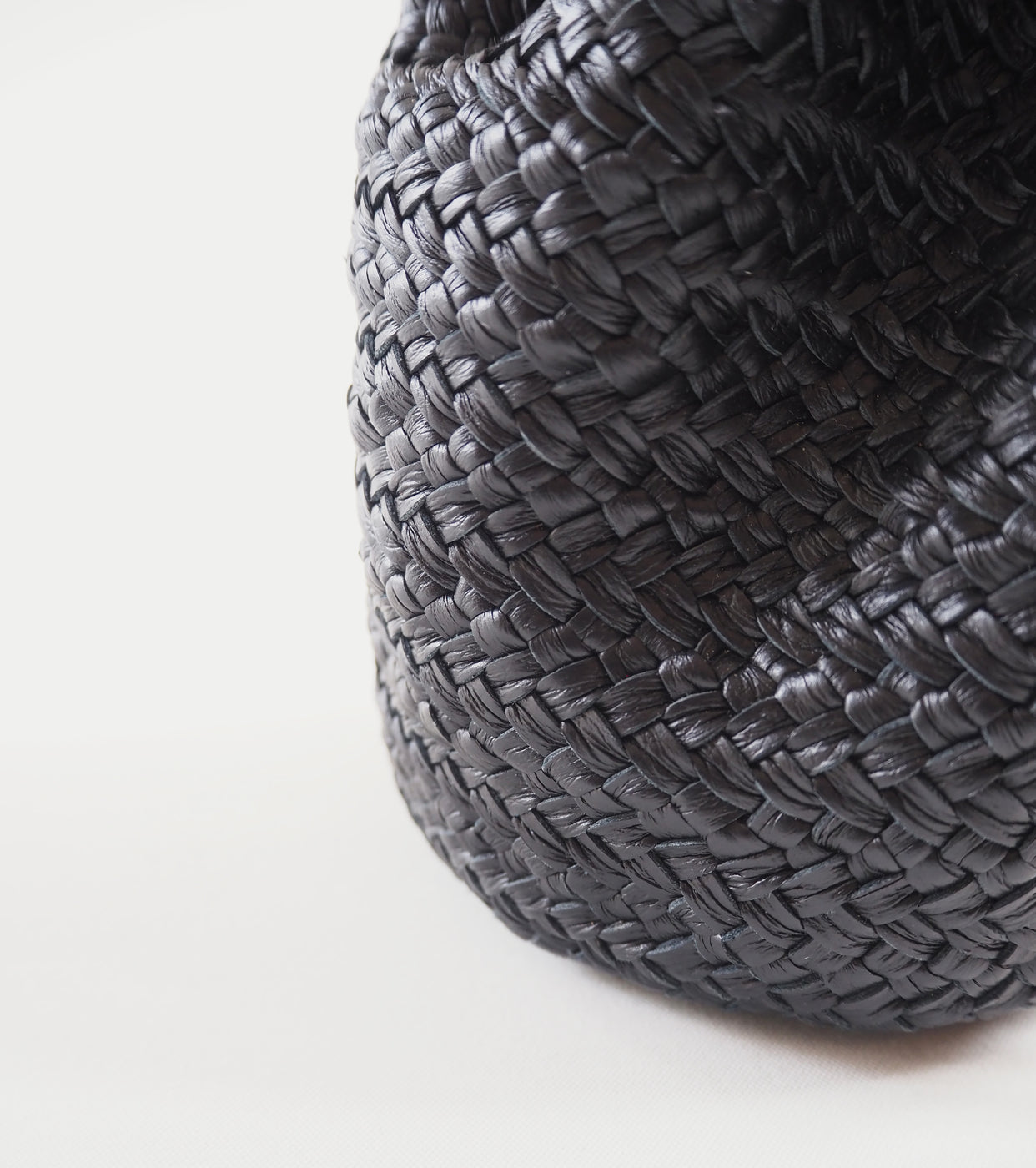 Aeta Hand Porch: Black