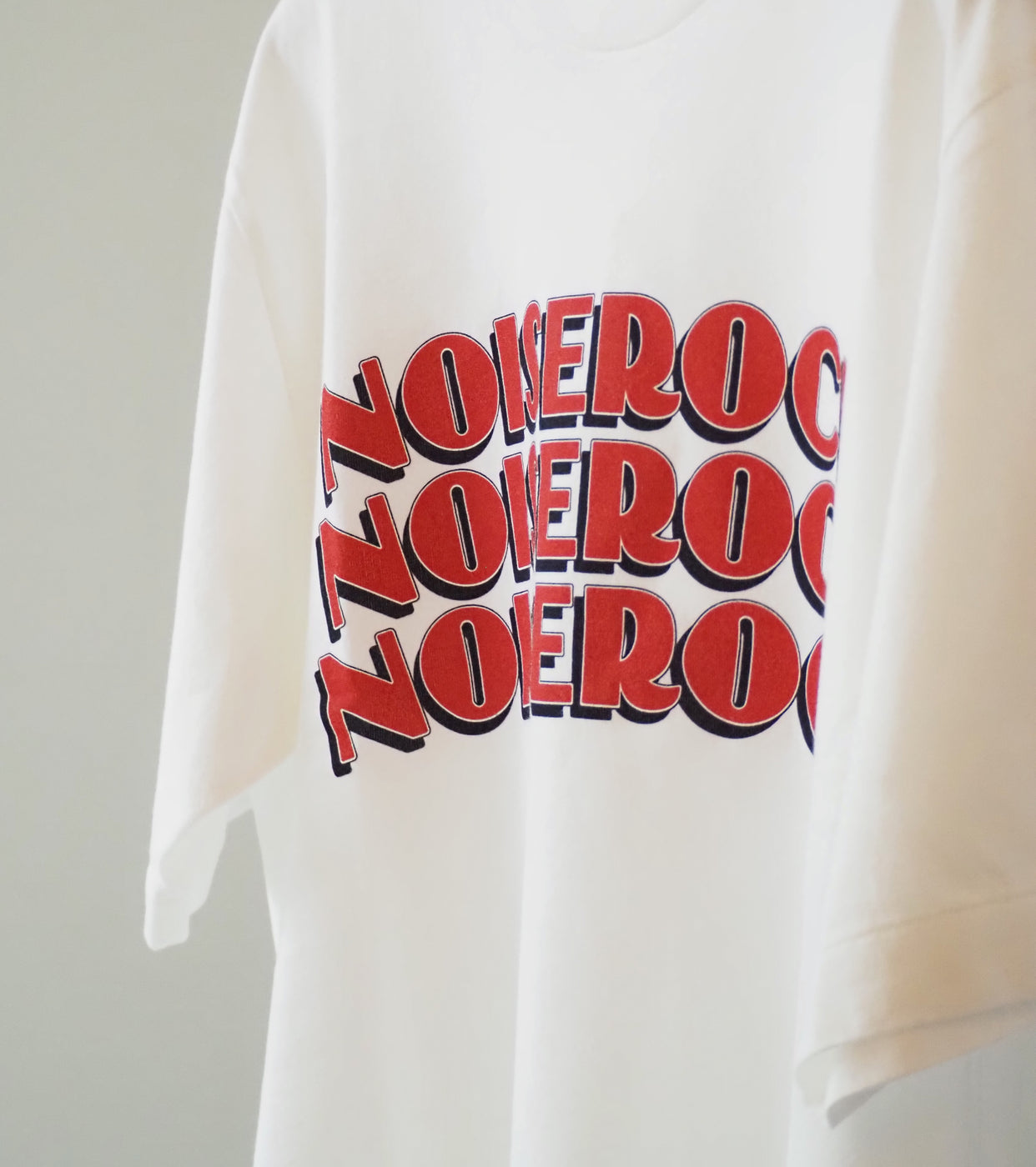 blurhms ROOT STOCK NOISE ROCK Print Tee WIDE, White