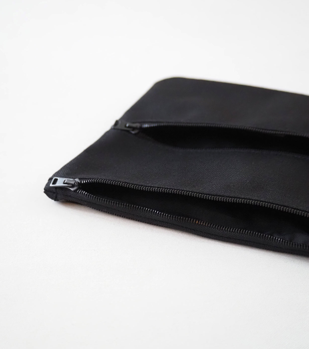Aeta Multi Pouch : M , Black