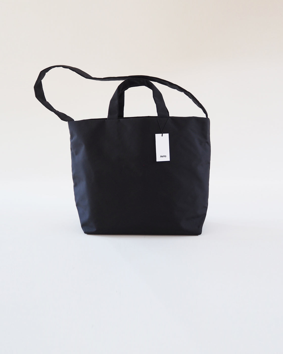 Shoulder tote, Black