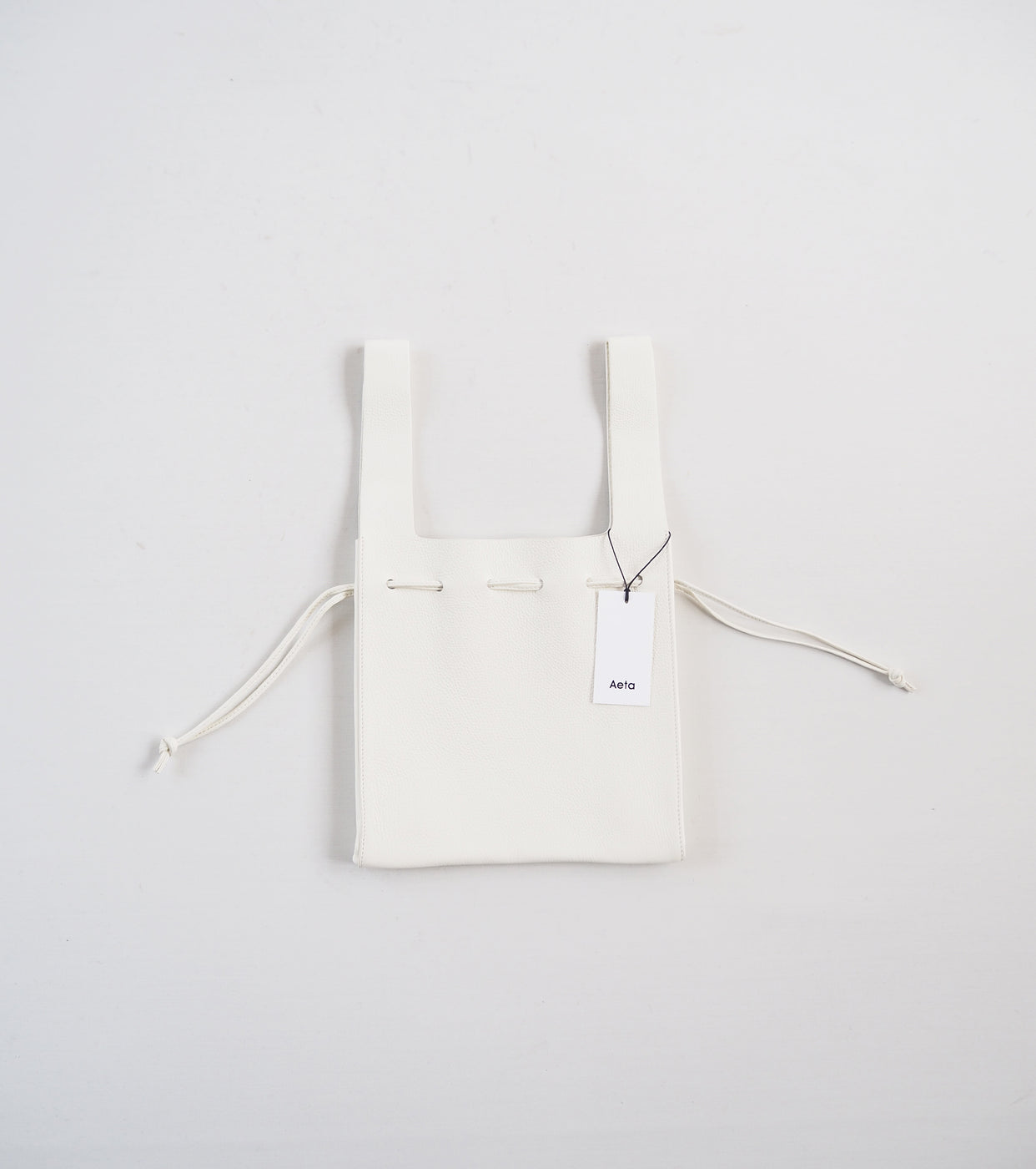 Aeta TOTE : S,White