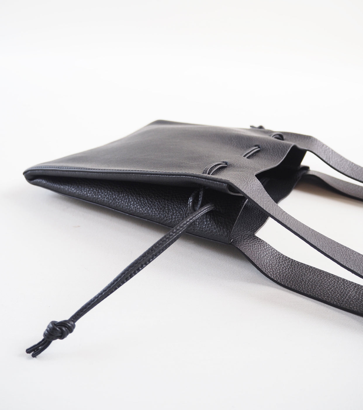 Aeta TOTE : S,Black
