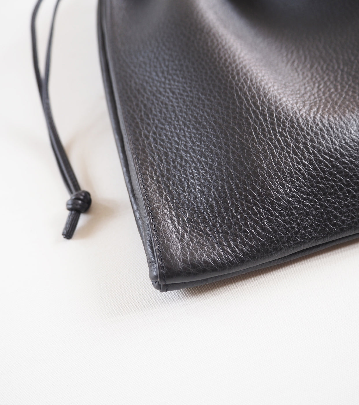 Aeta TOTE : M,Black