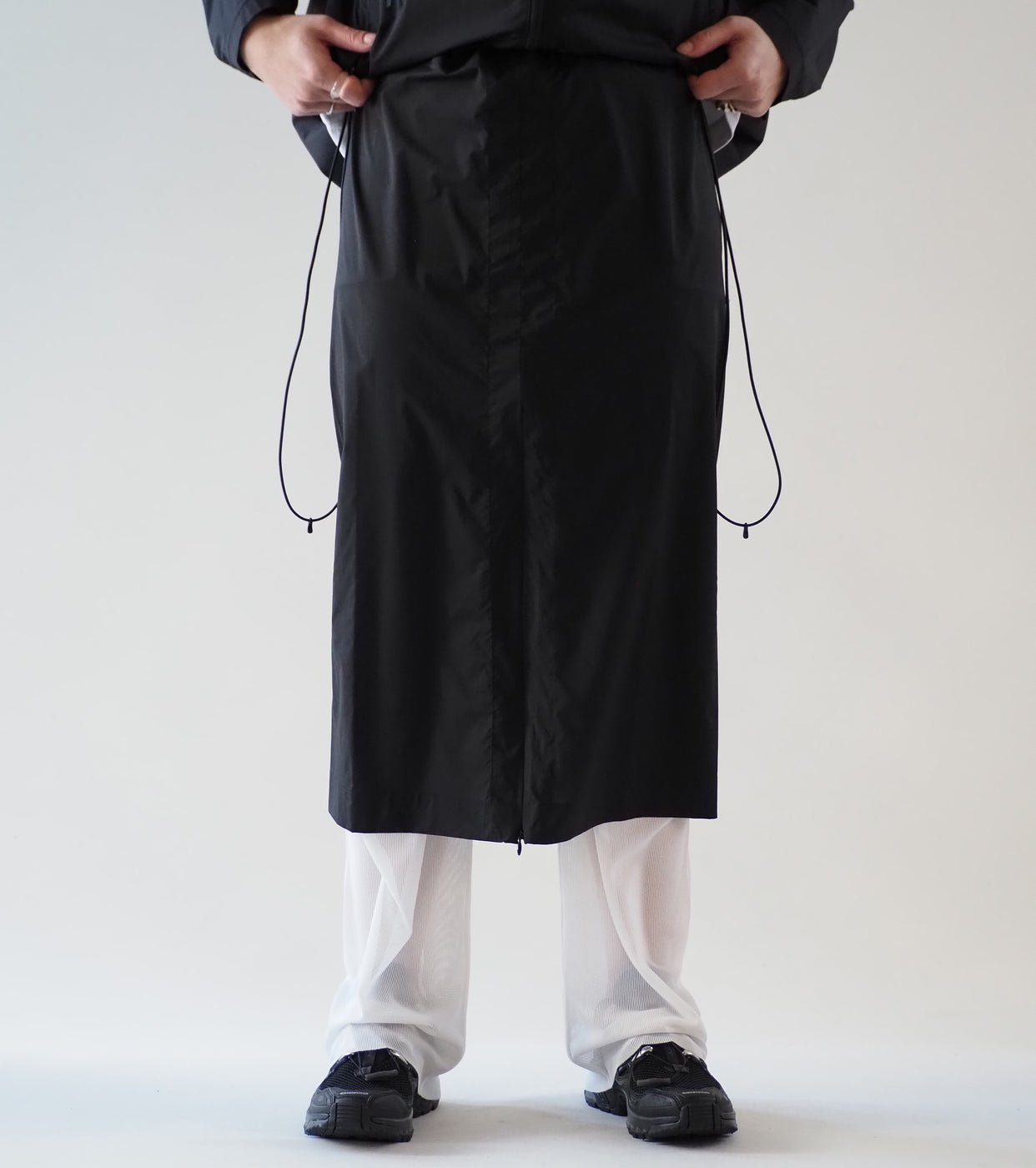 ALWEL Light Weight Covered Skirt, Black