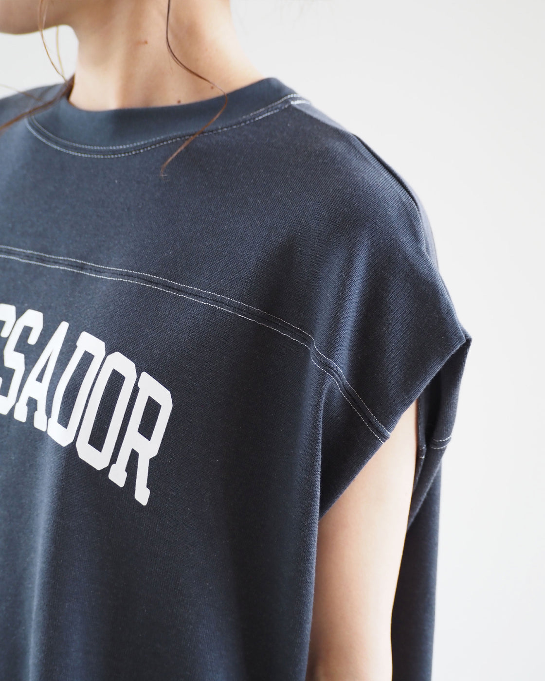 Sleeveless Short Football Tee, Sumikuro