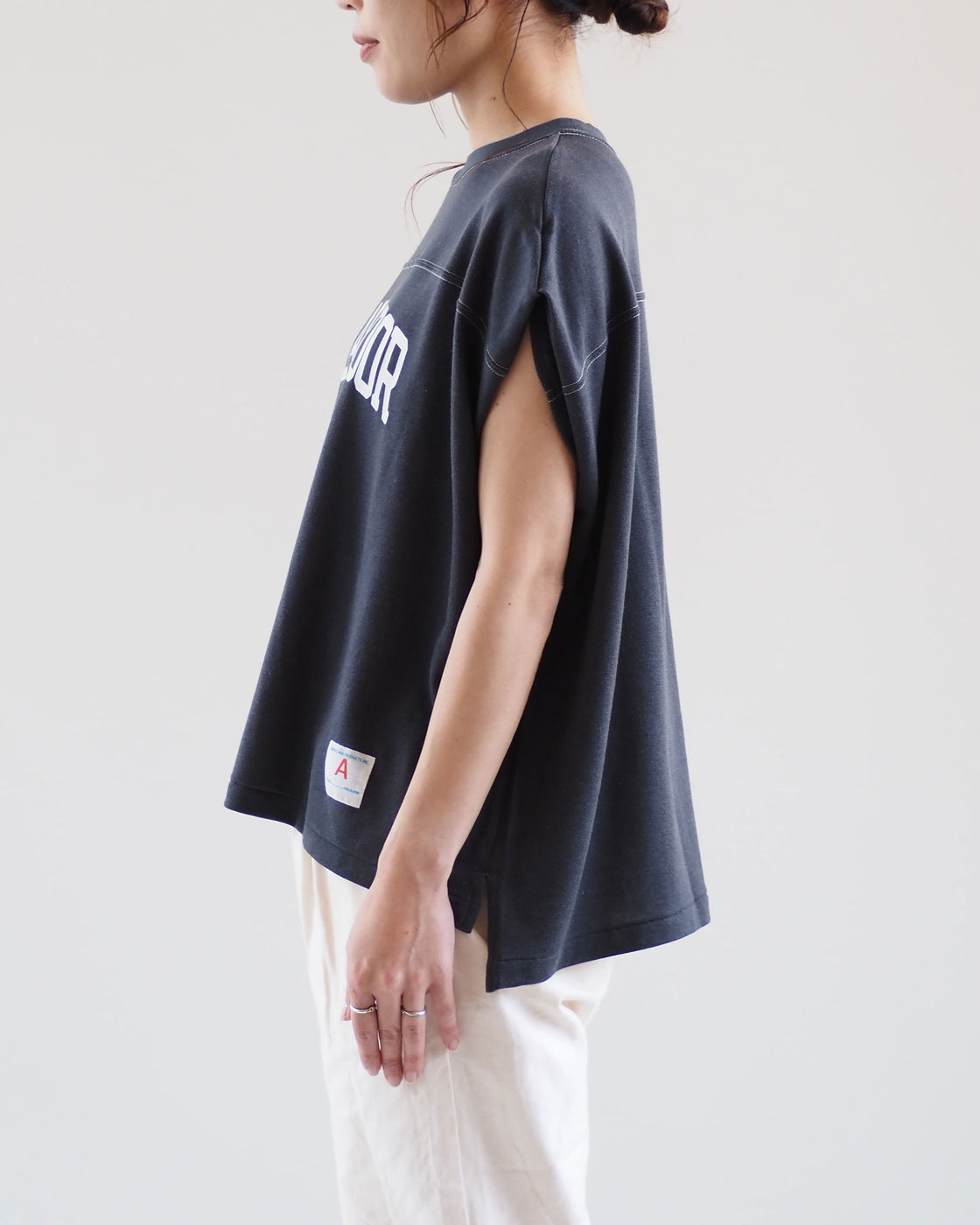 Sleeveless Short Football Tee, Sumikuro