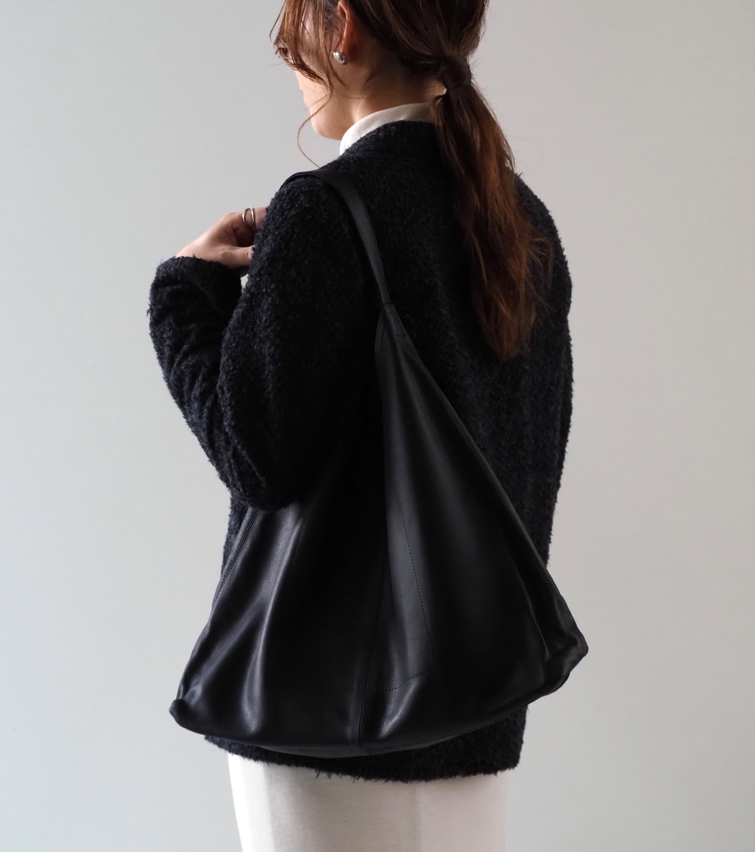 Morphee TRIANGLE SHOULDER : Black – Navyblue