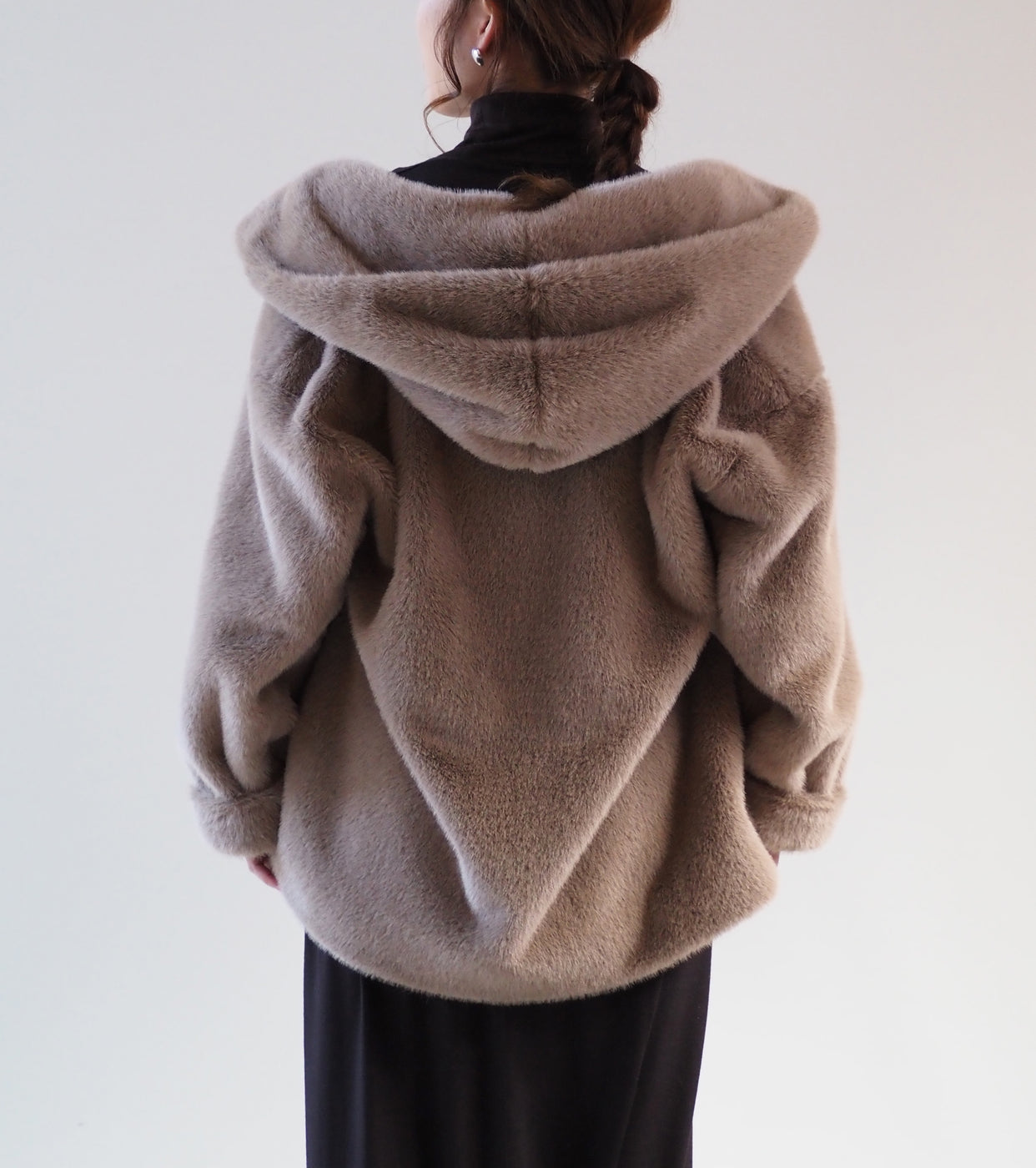 LE GLAZIK Eco Fur Hooded Short Coat,Beige
