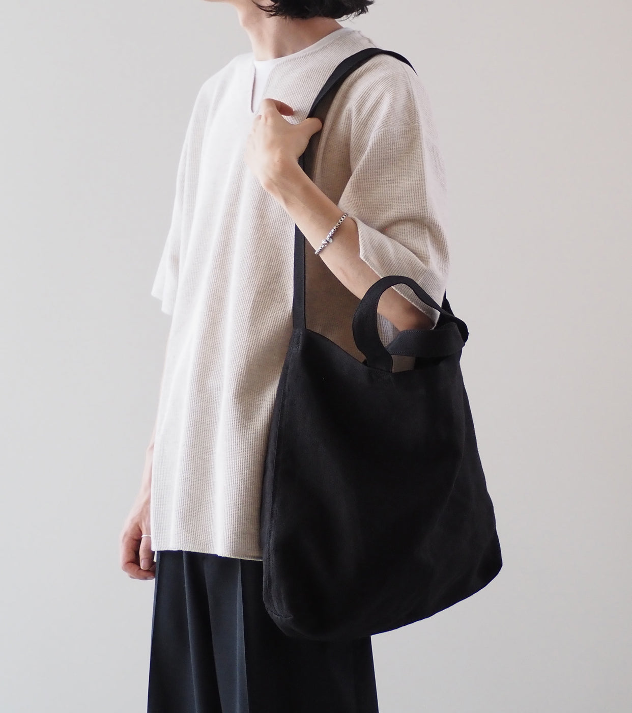 Aeta SHOULDER TOTE : M , Black