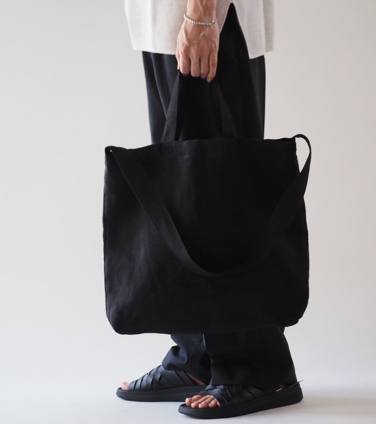 Aeta SHOULDER TOTE : M , Black