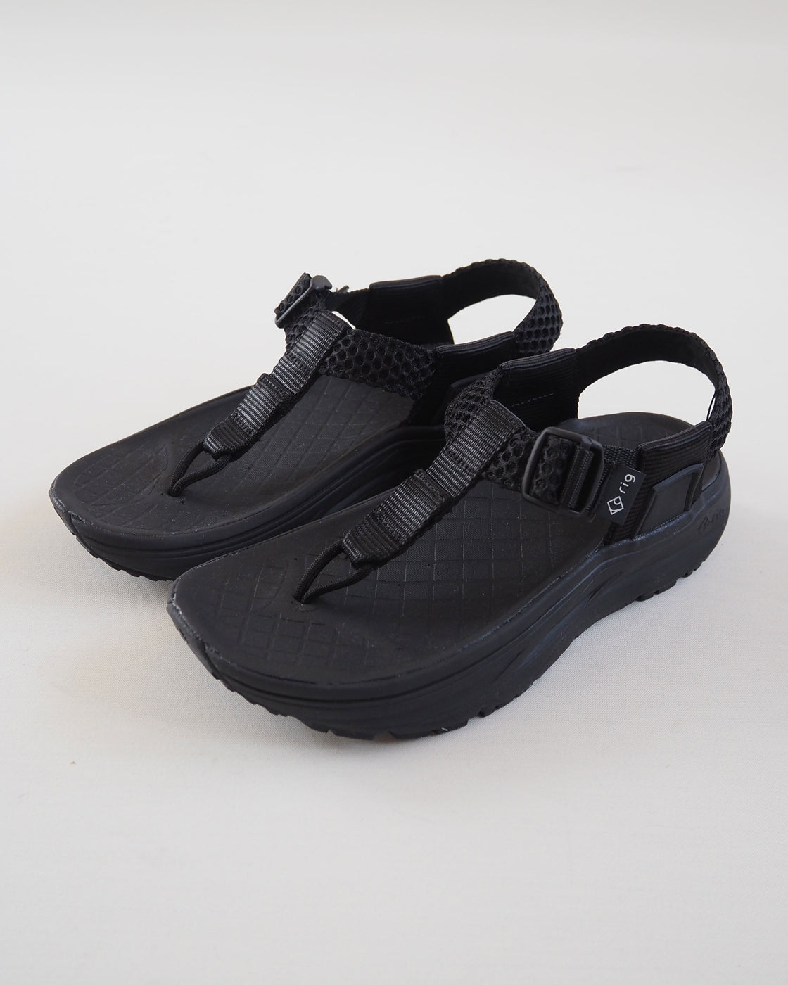 mguu,Black