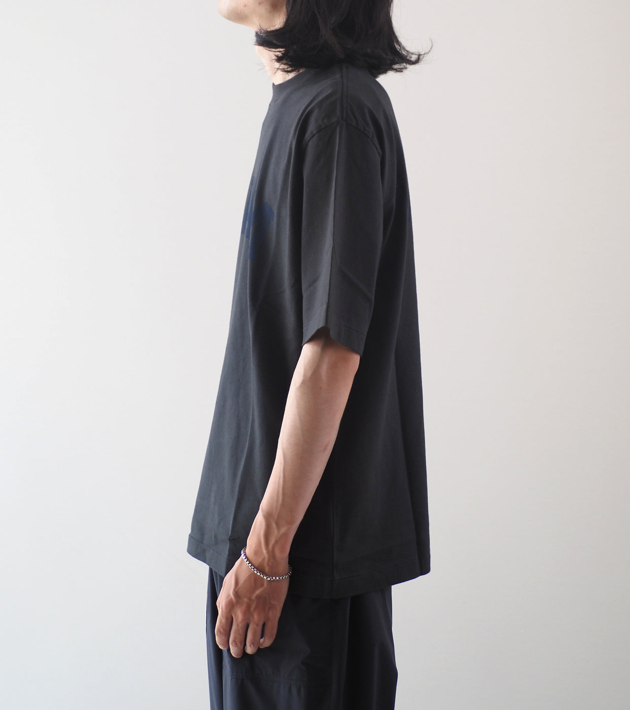 blurhms ROOT STOCK Navyblue Printed Tee shirt Standard ,Ink Black