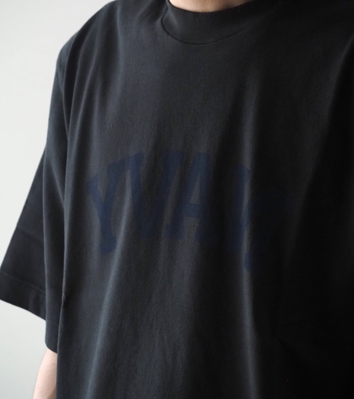 blurhms ROOT STOCK Navyblue Printed Tee shirt Standard ,Ink Black