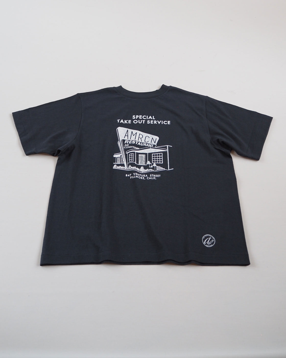 Souvenir Print Seamless Tee Shirt, Sumikuro