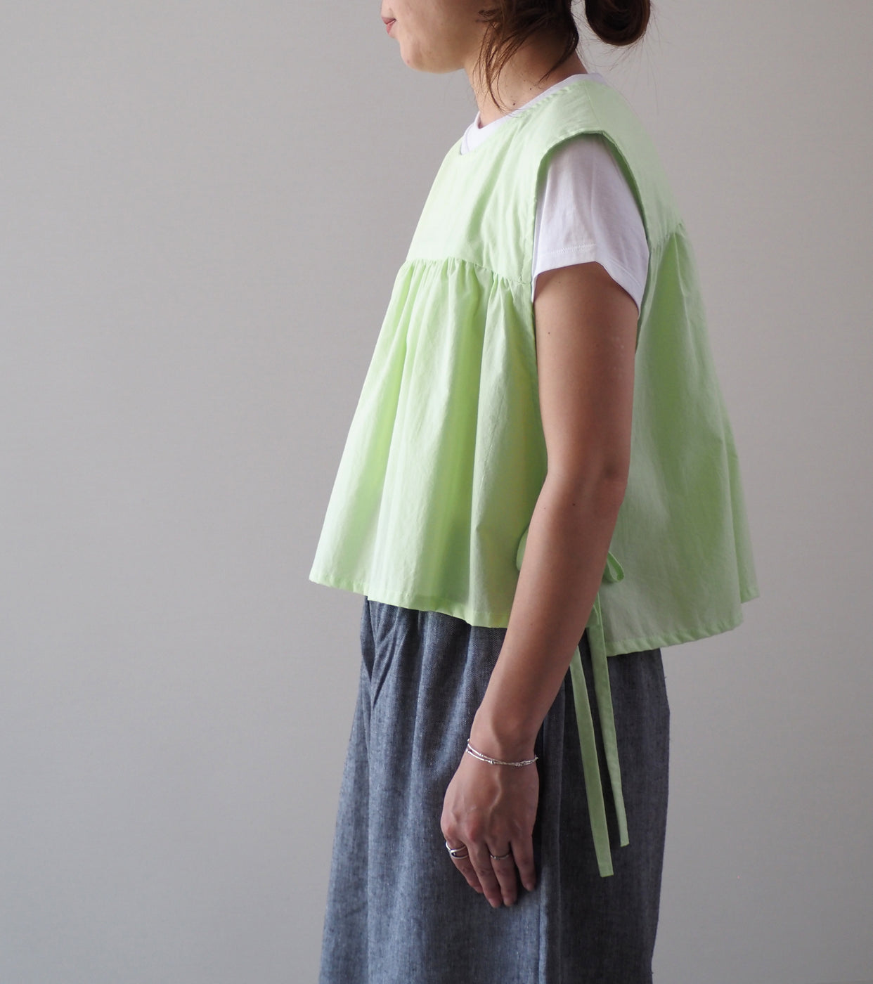 Yarmo Cropped Tabard Cambric , Lime