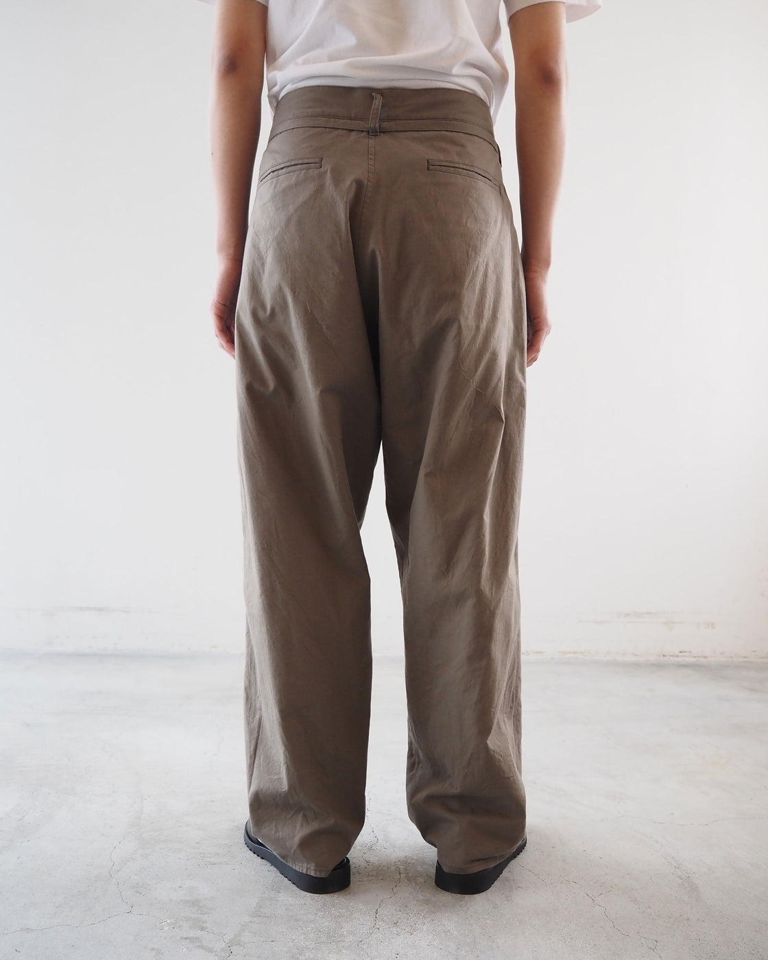 Selvage Twill Button Tuck Easy Pants, Sage