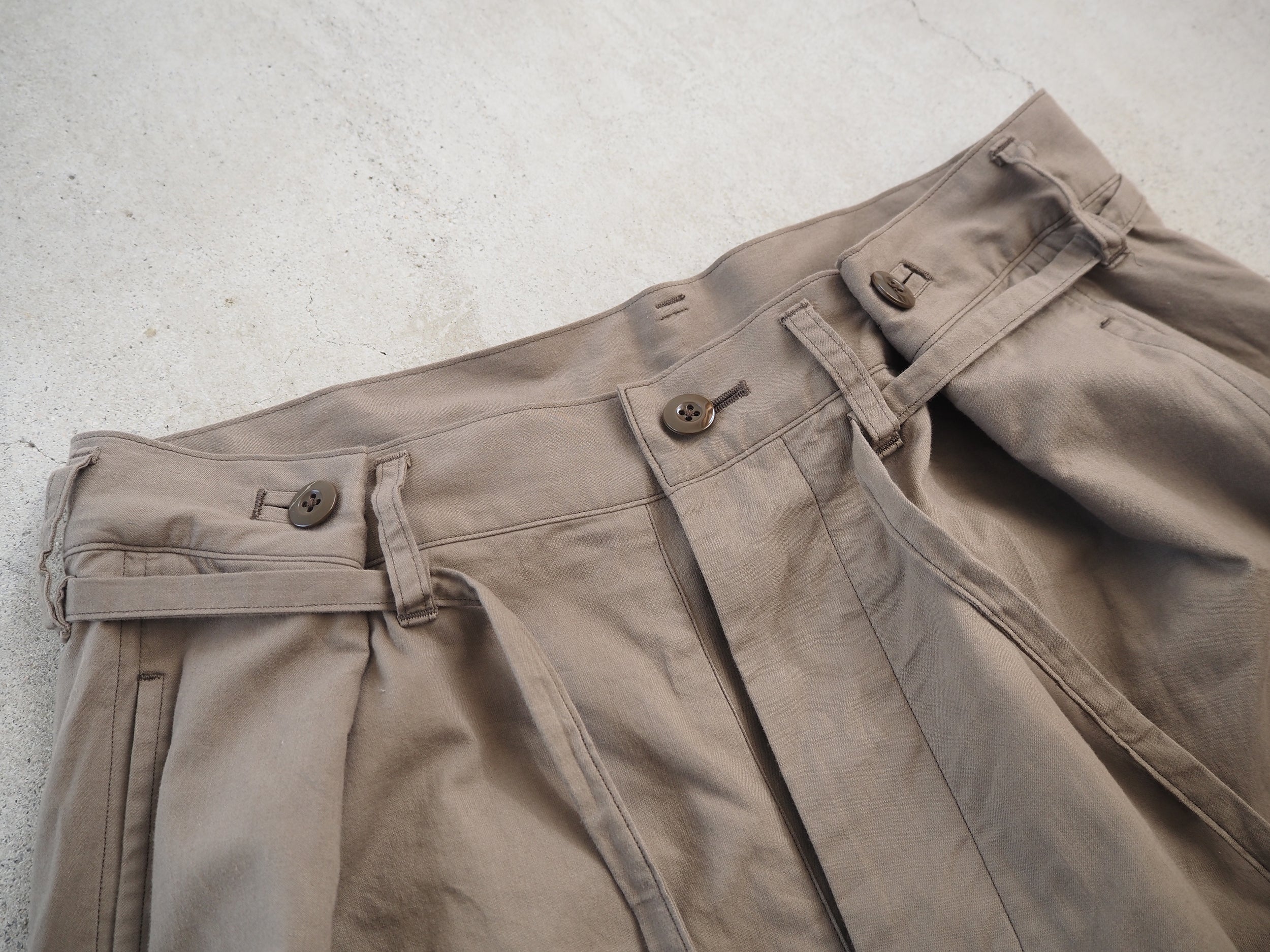 Selvage Twill Button Tuck Easy Pants, Sage
