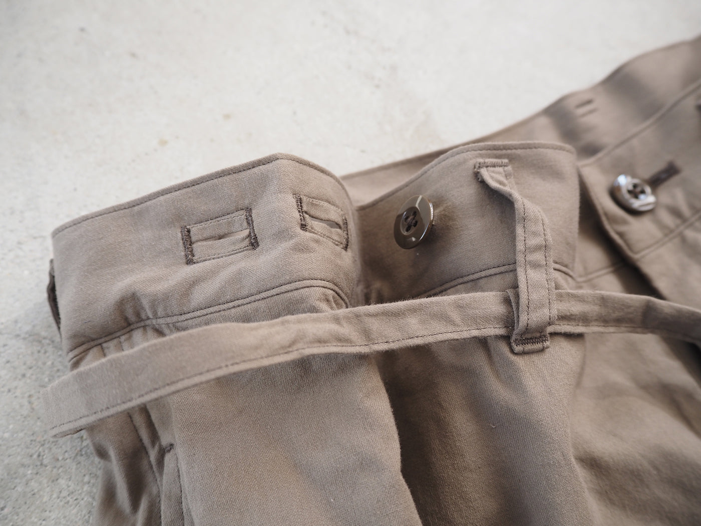 Selvage Twill Button Tuck Easy Pants, Sage