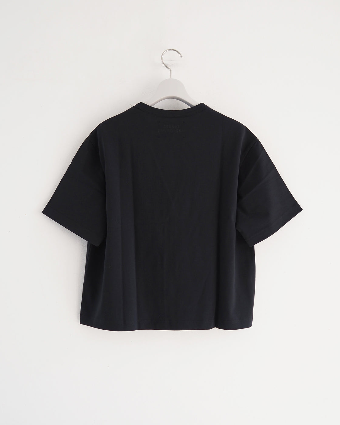 LEE, Black