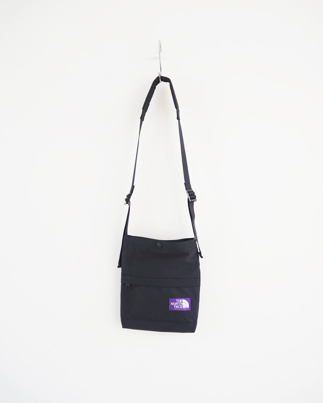 Field small shoulder bag, Black