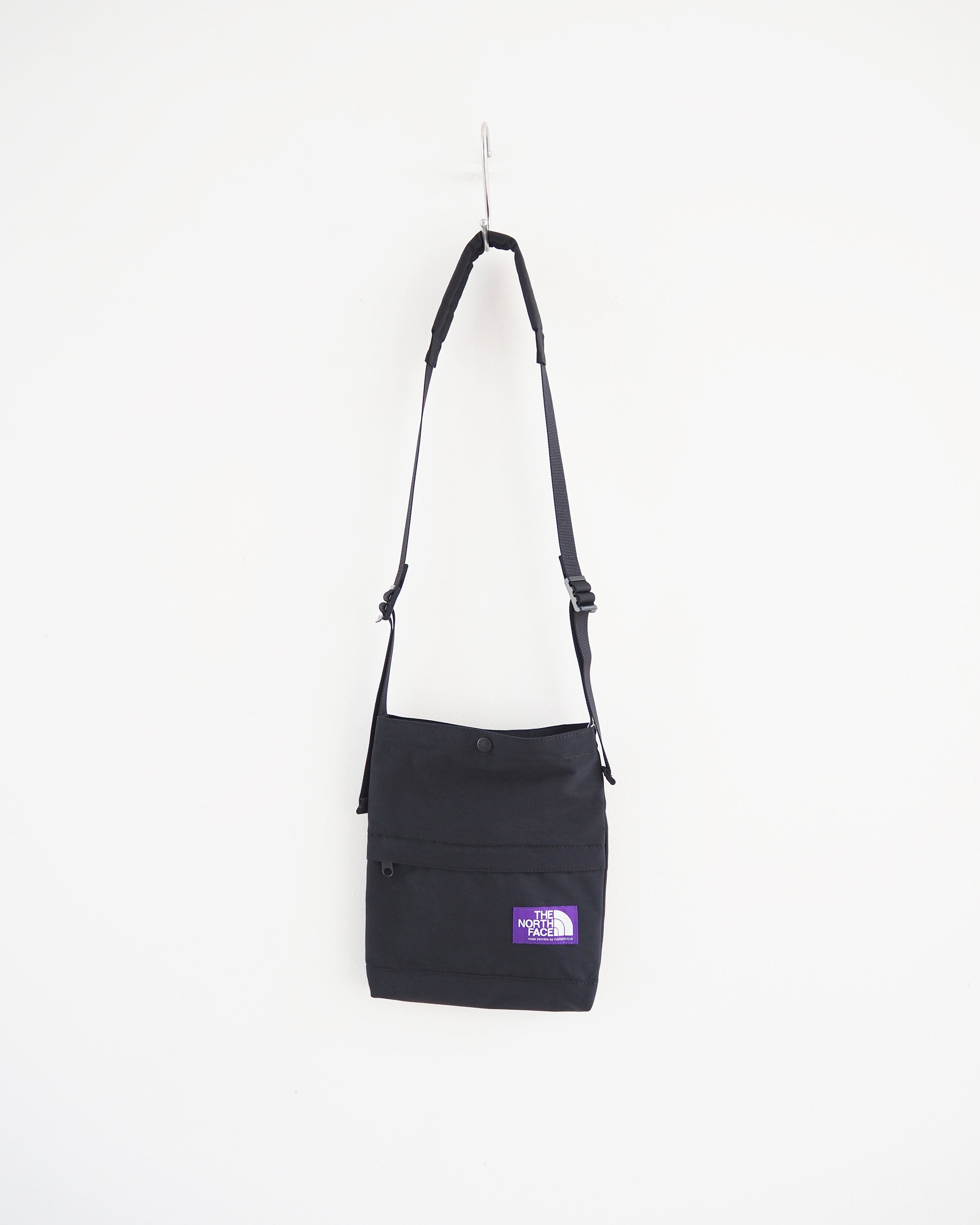 Field small shoulder bag, Black
