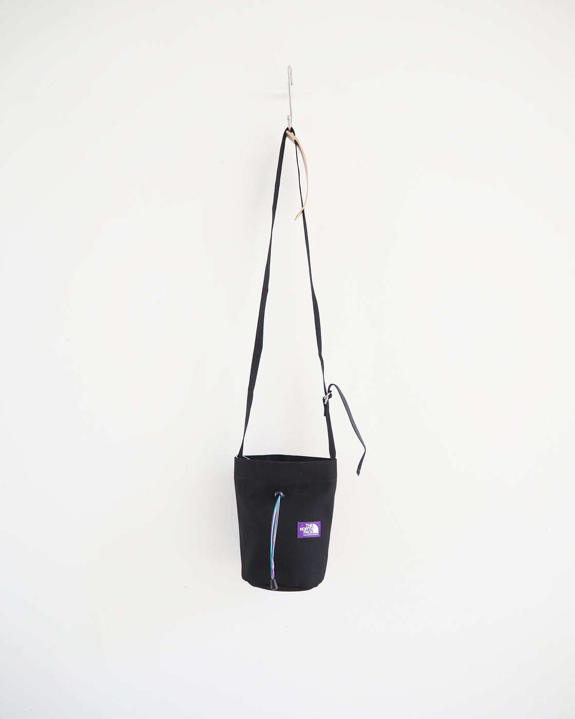 Strollback, Black