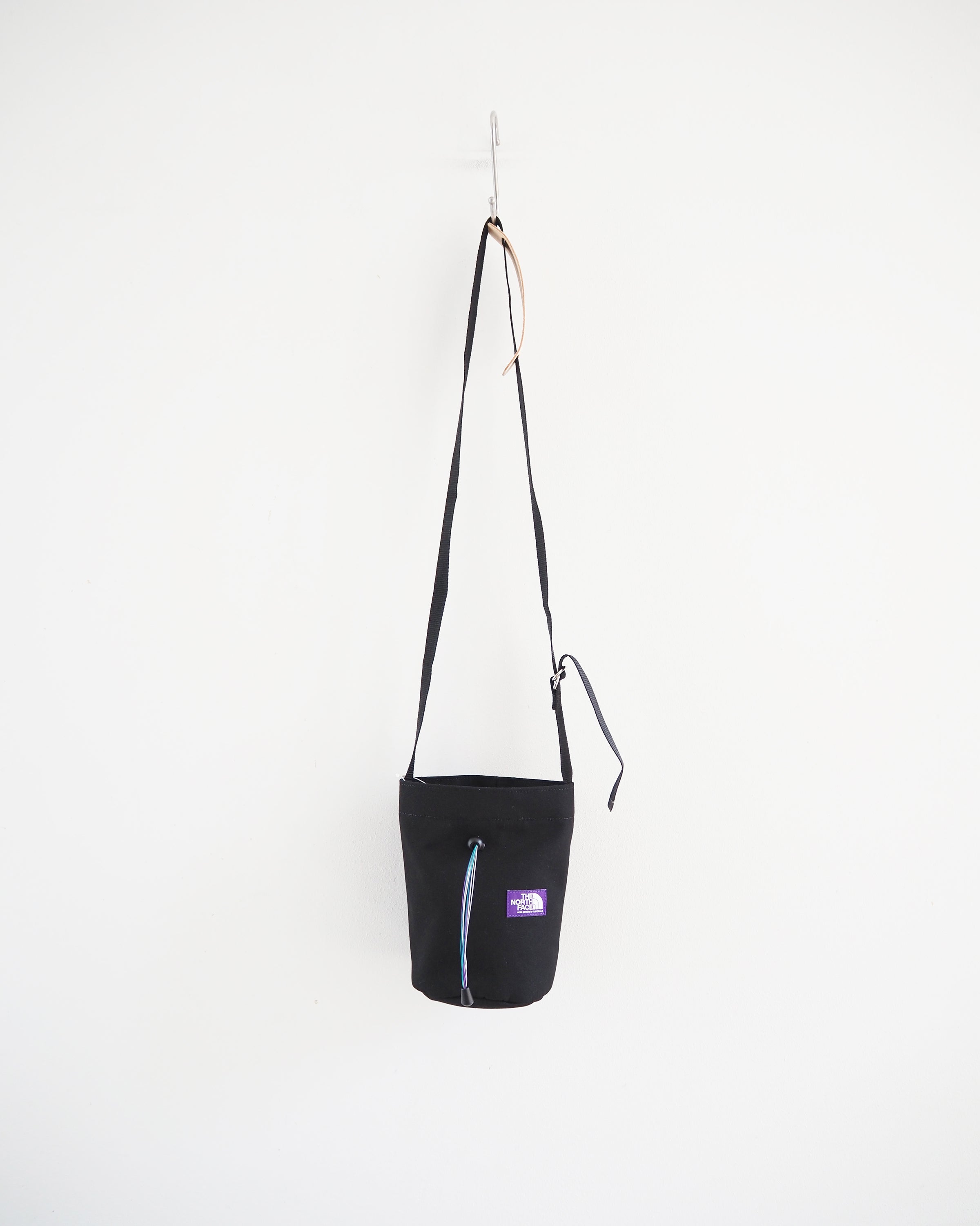 Strollback, Black
