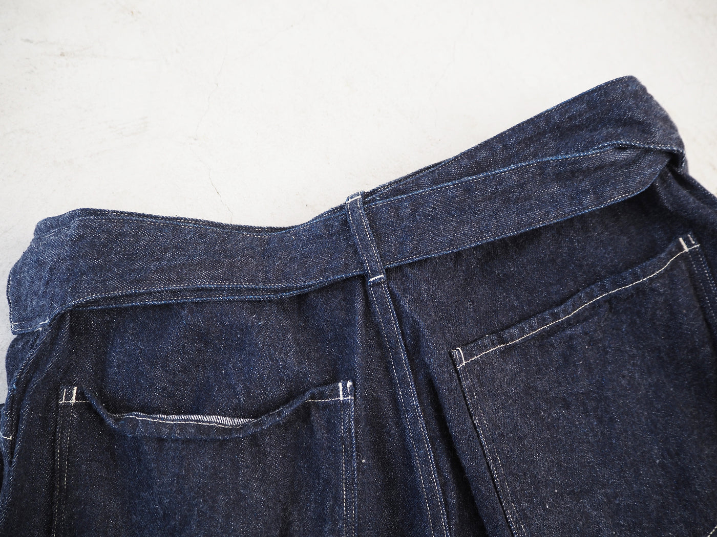 COMOLI Denim Belted Pants, Navy