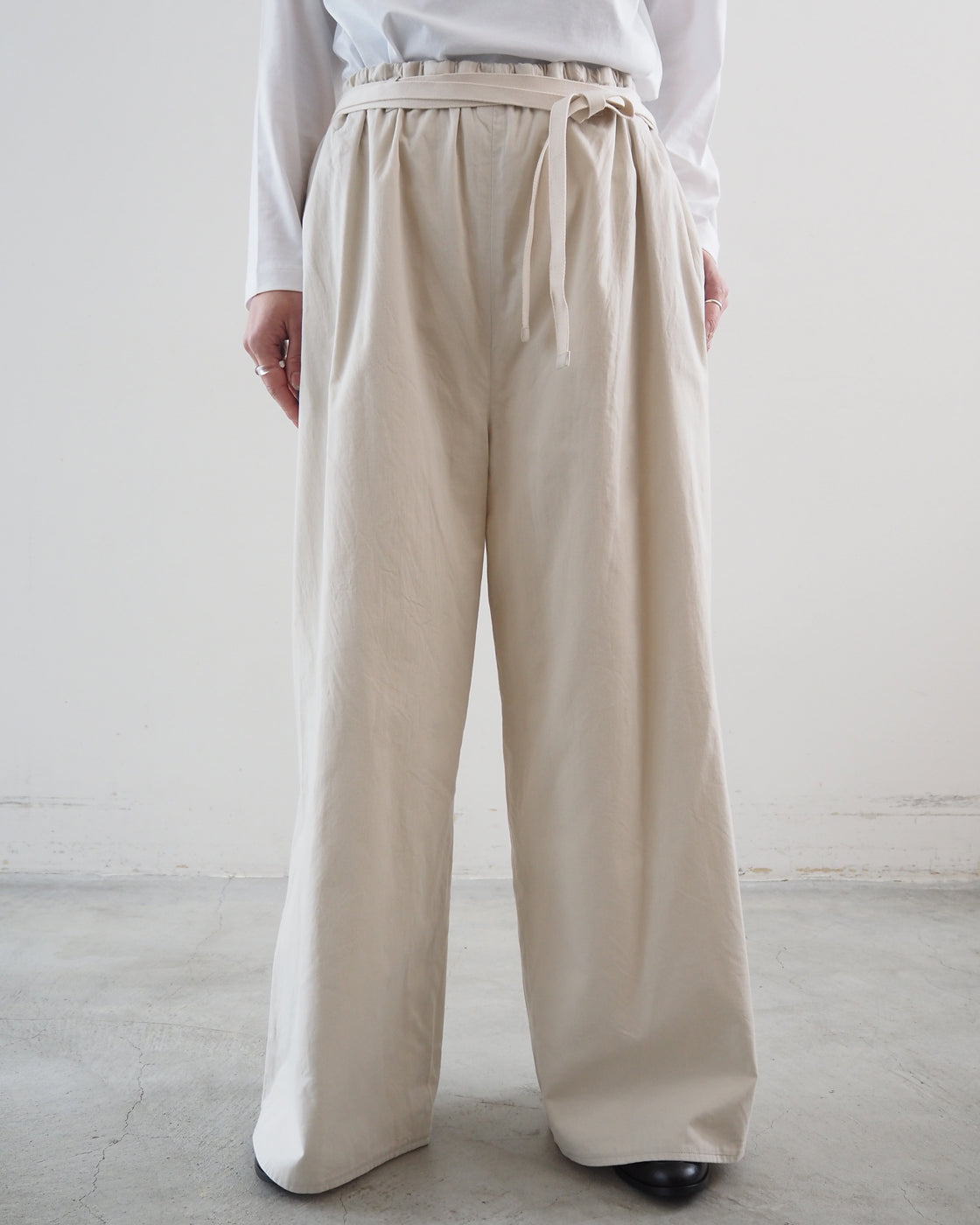 Selvage Twill Suspender Easy Wide Pants, Smoke Ivory