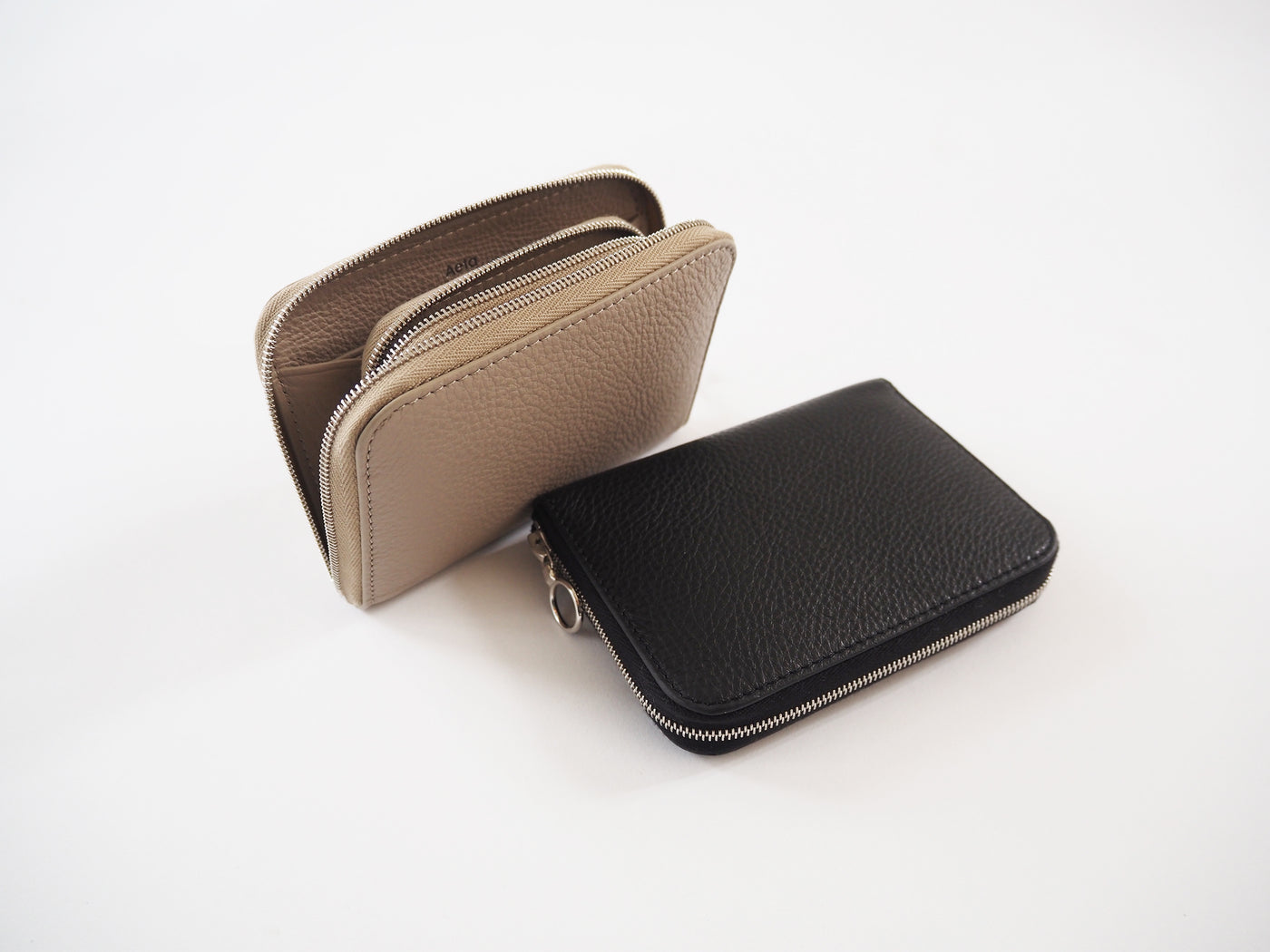 Round wallet, Black