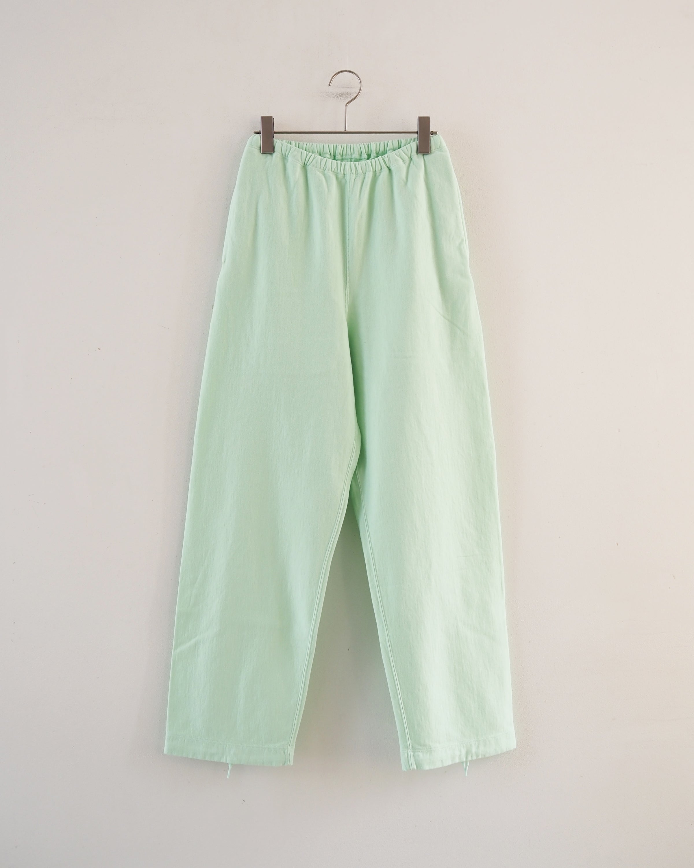 Light sweatpants, Pale Green