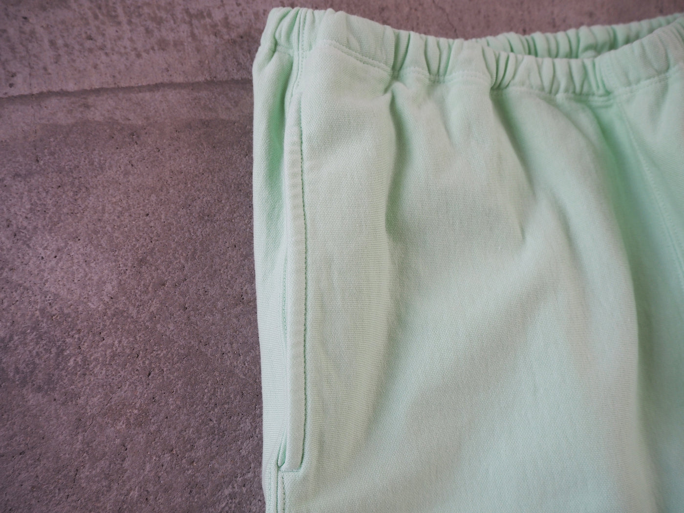 Light sweatpants, Pale Green