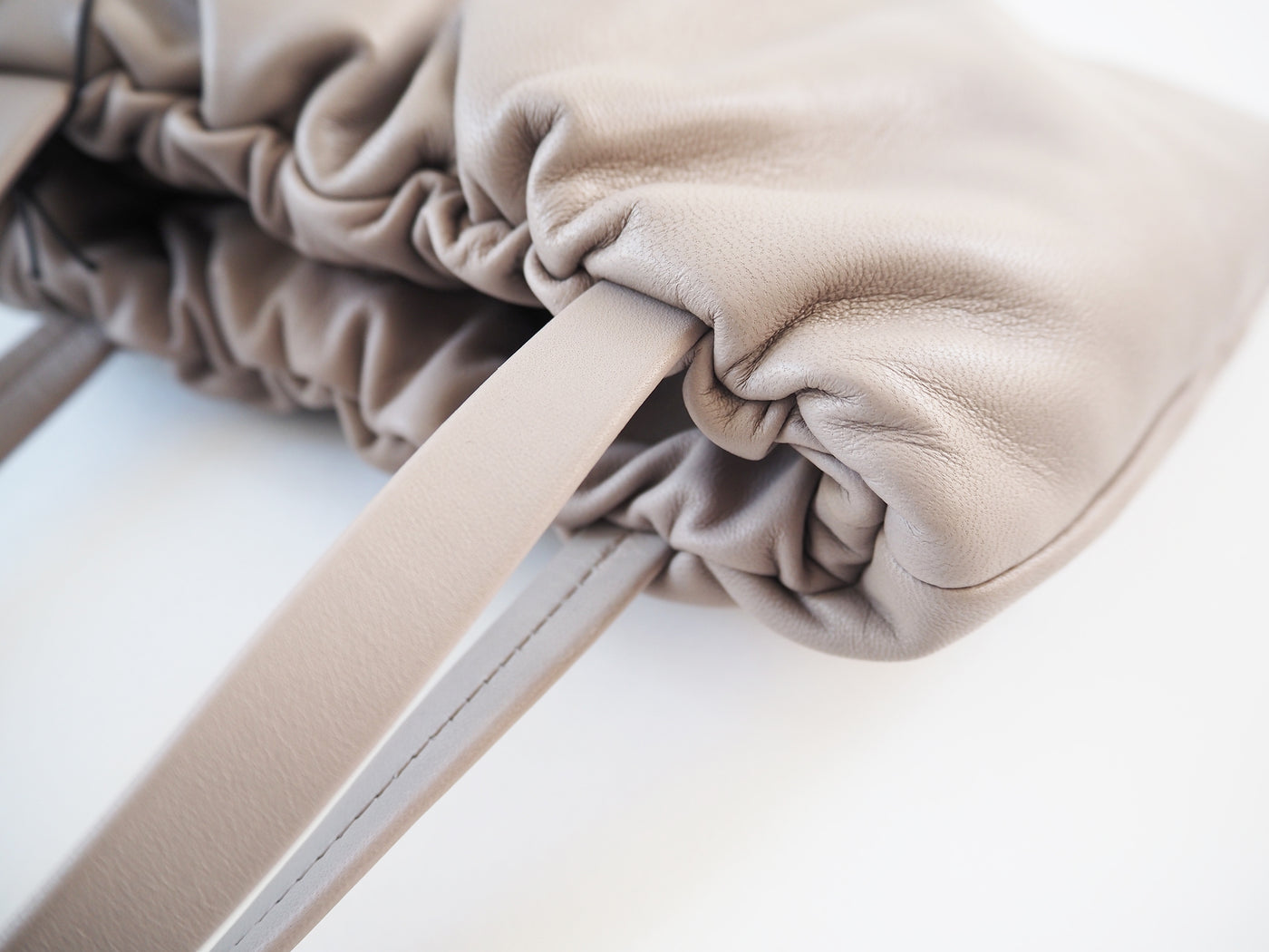 Elastic tote, Gray Beige