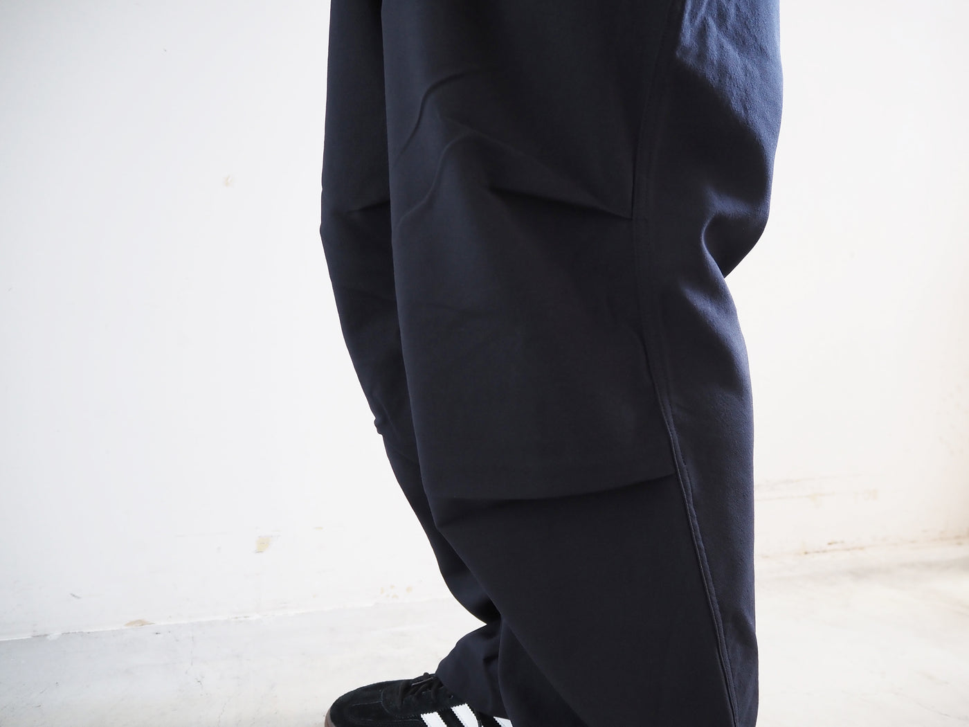 Wool Knee Tucked Pants, Navy