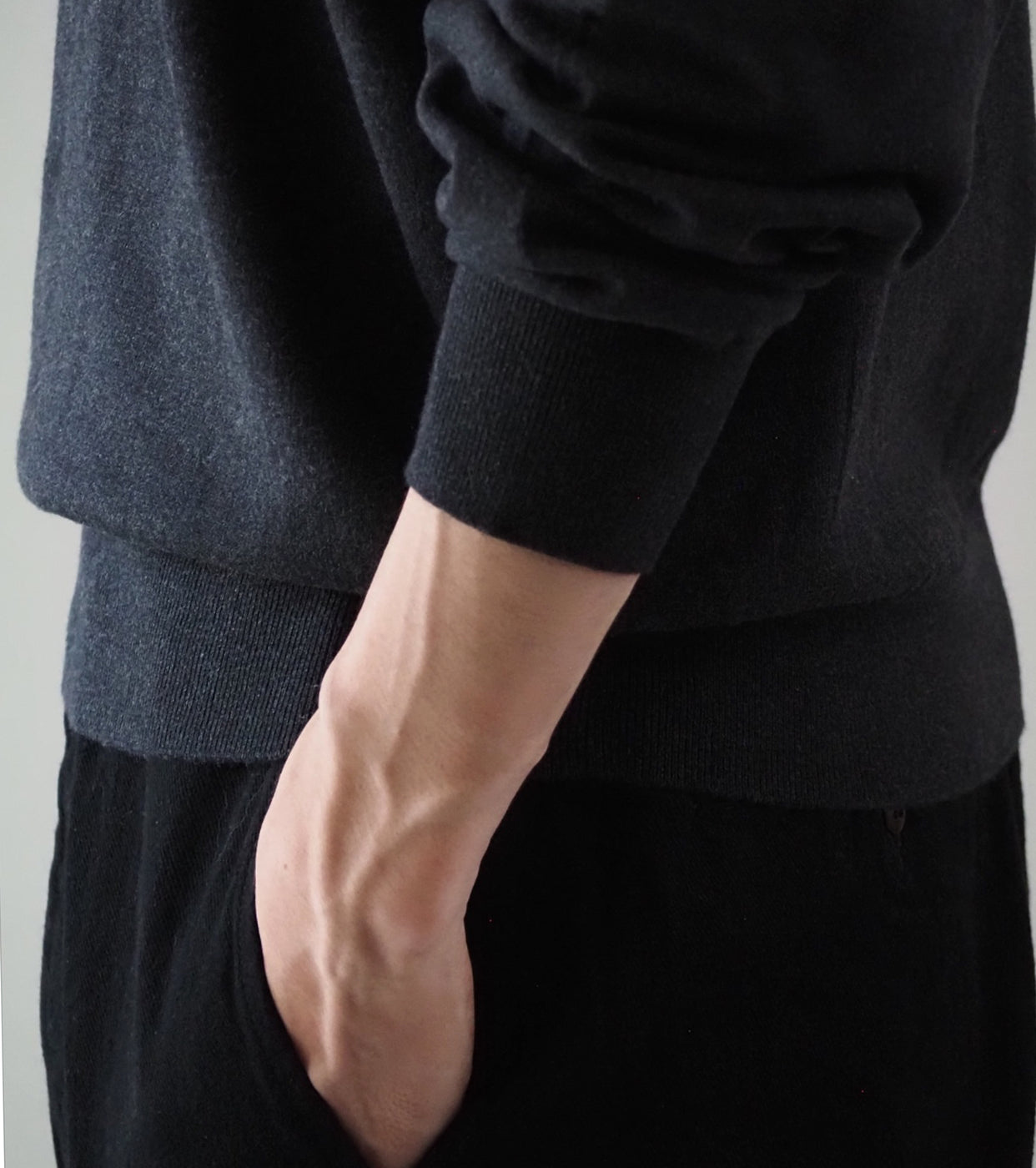 Bauth BAUTH コットン カシミヤ クルーネック , Charcoal – Navyblue
