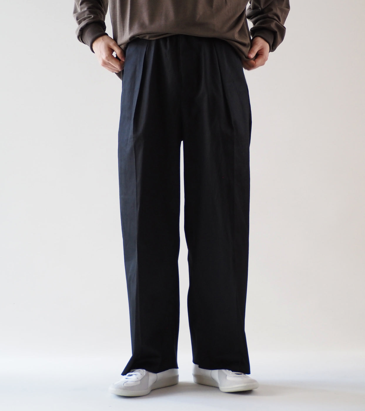 Nonnotte Draping Elastic In Tuck Wide Trousers , Caviar