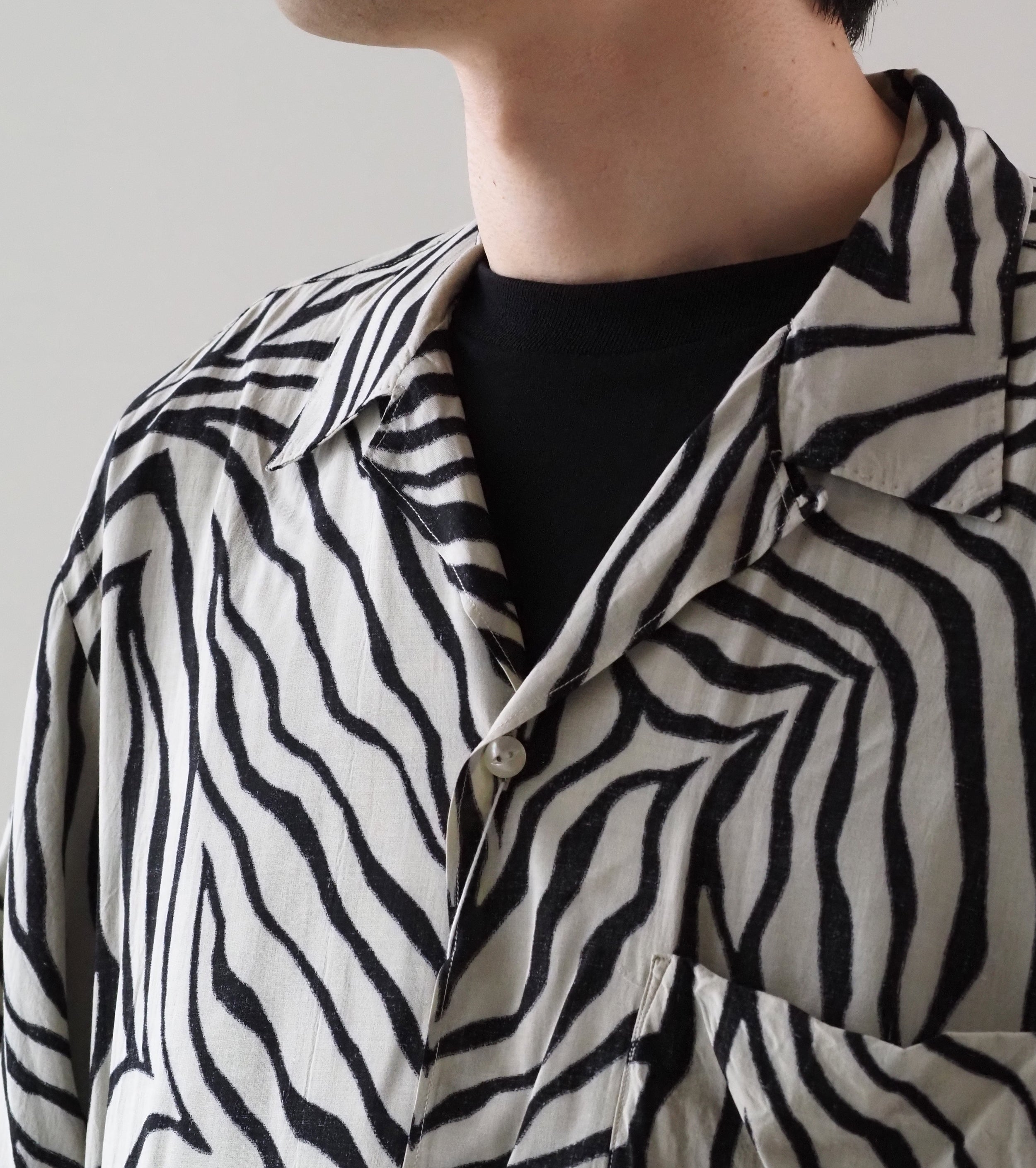 COMOLI ZEBRA Short Sleeve Open Collar Shirt, Zebra