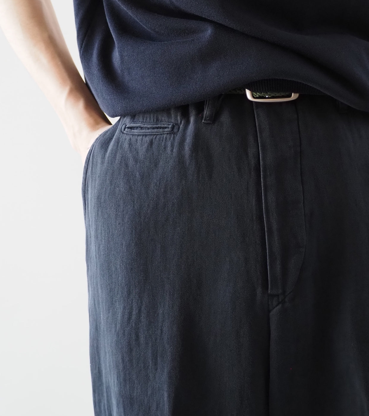 MAATEE＆SONS チノ トラウザー ドゥルン, Black – Navyblue