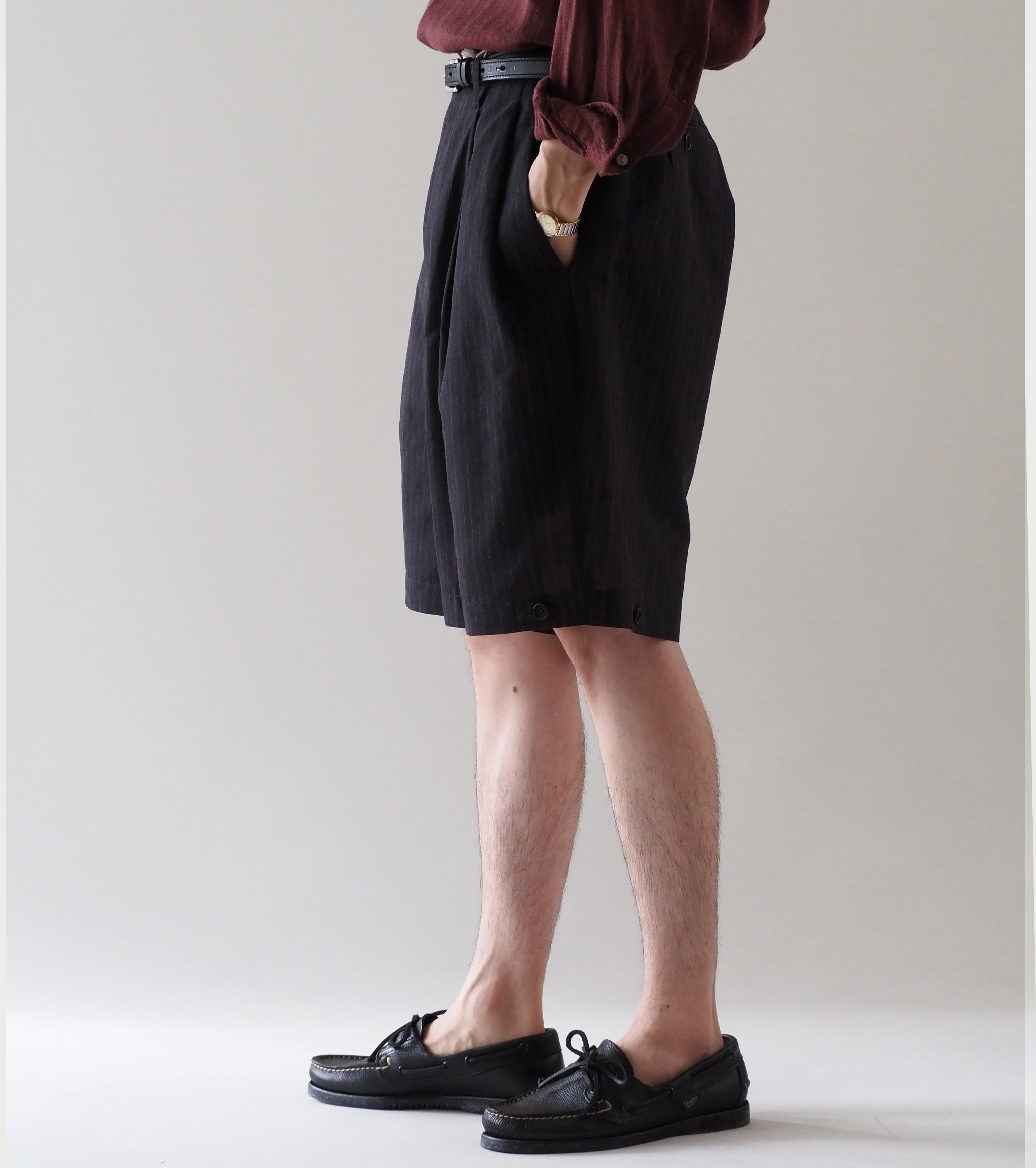 MAATEE＆SONS  ショート トラウザー 強撚R,LI,PE , Charcoal Stripe