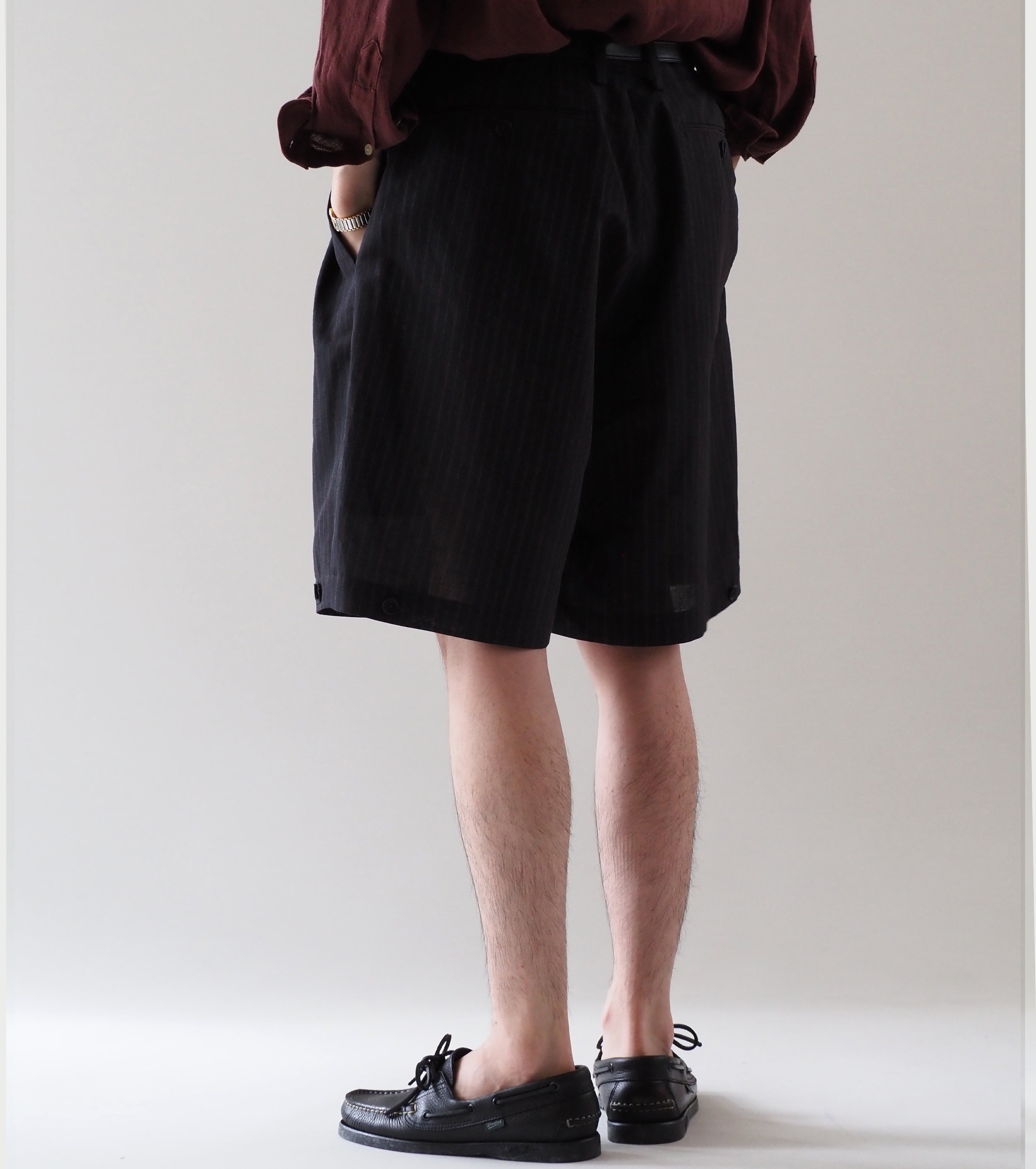 MAATEE＆SONS  ショート トラウザー 強撚R,LI,PE , Charcoal Stripe